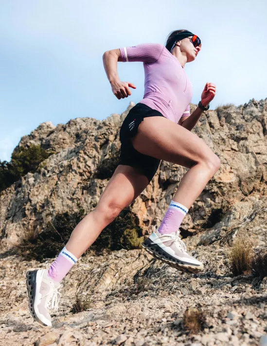 Compressport Pro Racing Socks v4.0 - Unisex Trail Running Socks with Arch Support, Lupine/Dazz Blue - Perfect for Marathon, Hiking & Outdoor Sports