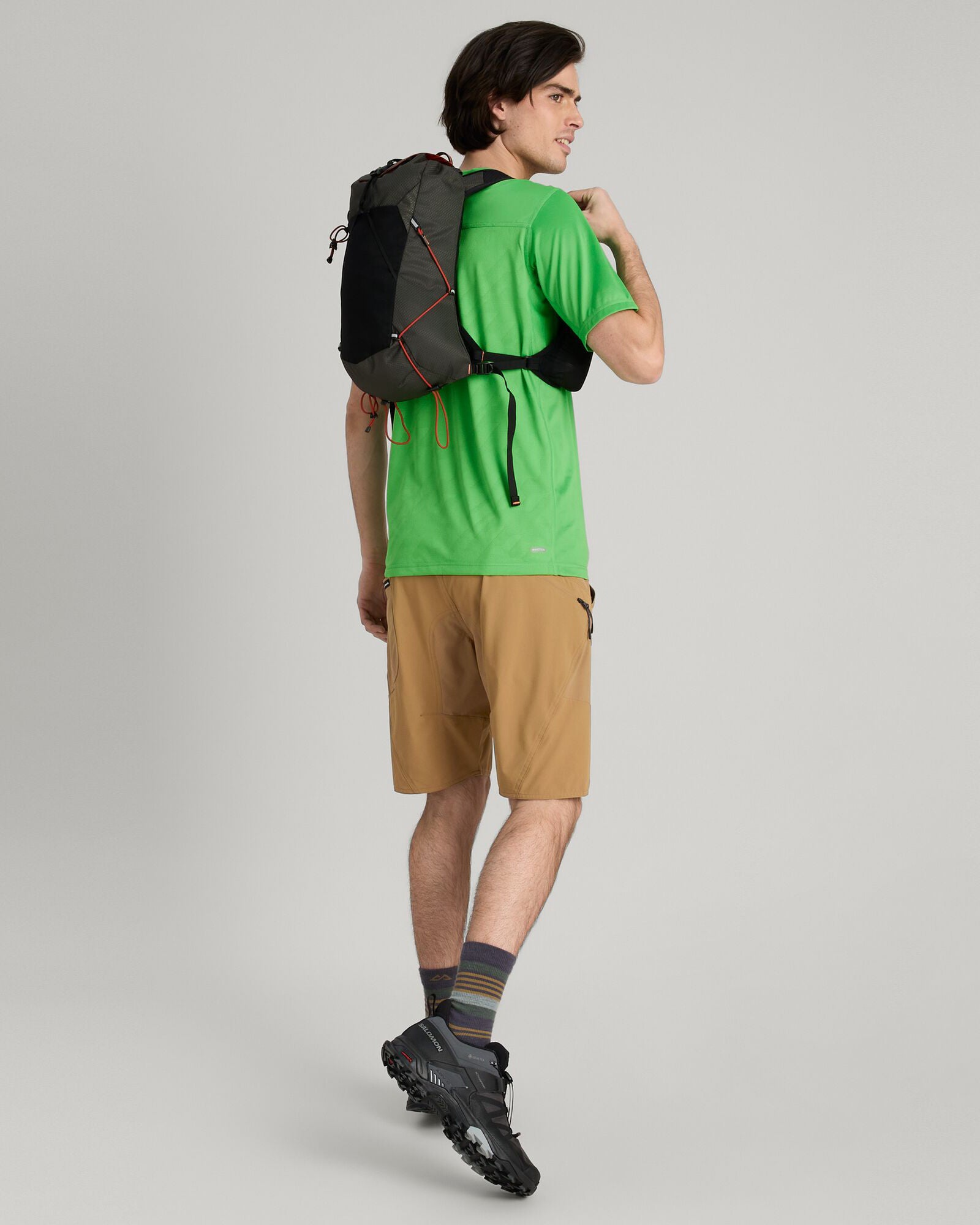Veos 10L Trail Running Hydration Pack - Dark Moss - Lightweight & Durable for Hiking, Marathon & Outdoor Adventures