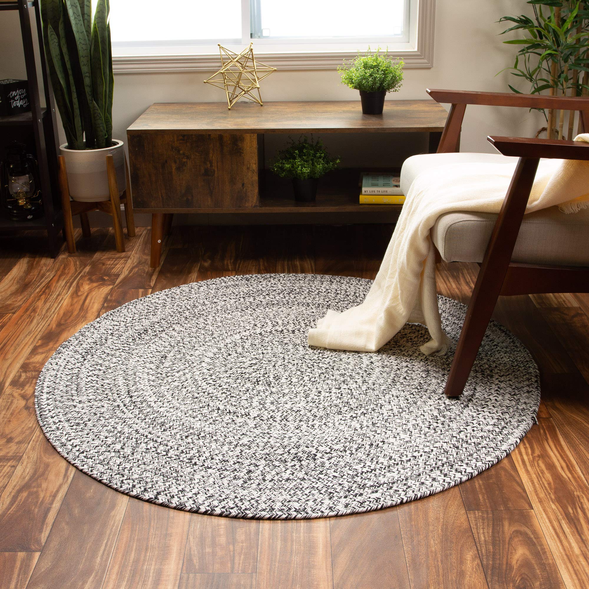 Farmhouse Braided Cotton Reversible Area Rug - Black & White Round 6' Kitchen Carpet for Dining Room, Living Room & Bedroom Decor