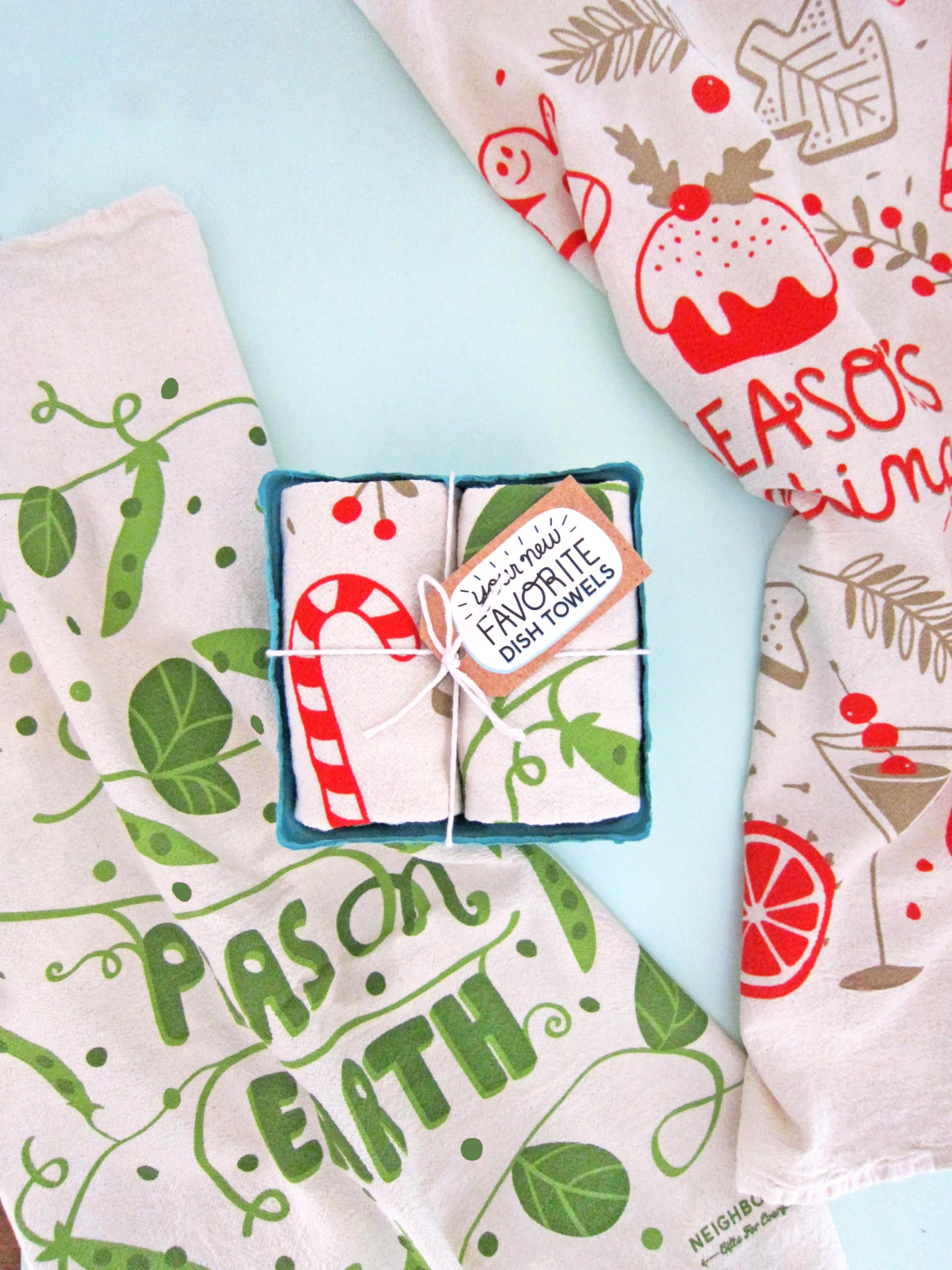 Premium 2-Pack Holiday Dish Towels - Absorbent & Durable Kitchen Towels for Christmas, Thanksgiving & Festive Decor