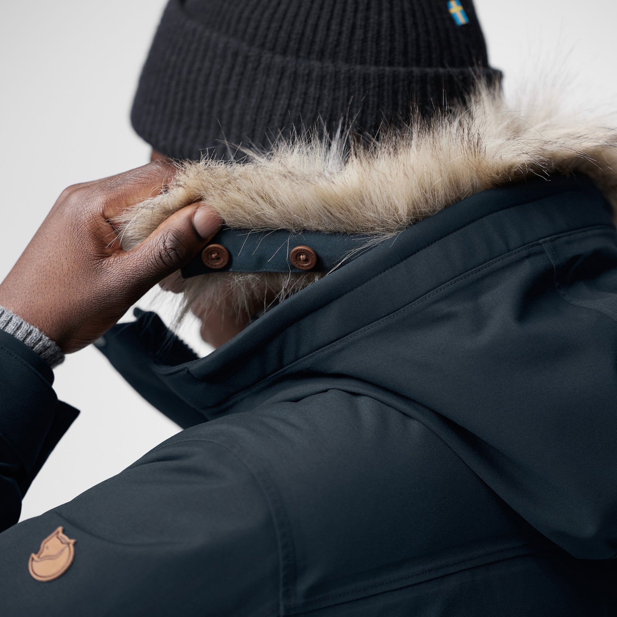 Fjallraven Nuuk Lite Parka for Men - Waterproof Winter Jacket with Hood - Warm & Windproof Outdoor Coat for Hiking, Camping & Cold Weather