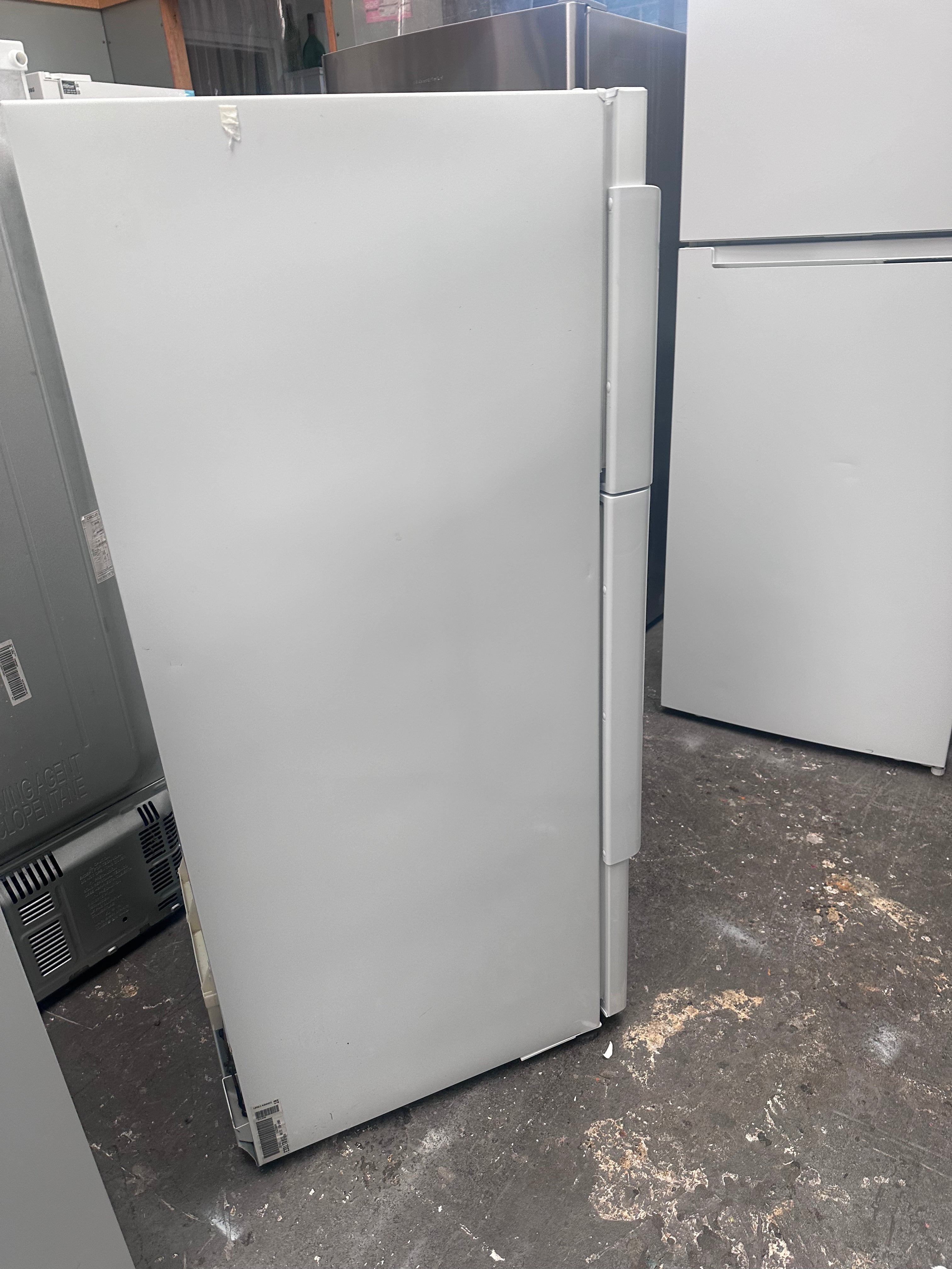 Fisher & Paykel 329L Top Mount Refrigerator - Energy Efficient French Door Fridge with Spacious Interior for Modern Kitchens | Perfect for Family Homes & Open Plan Living Spaces