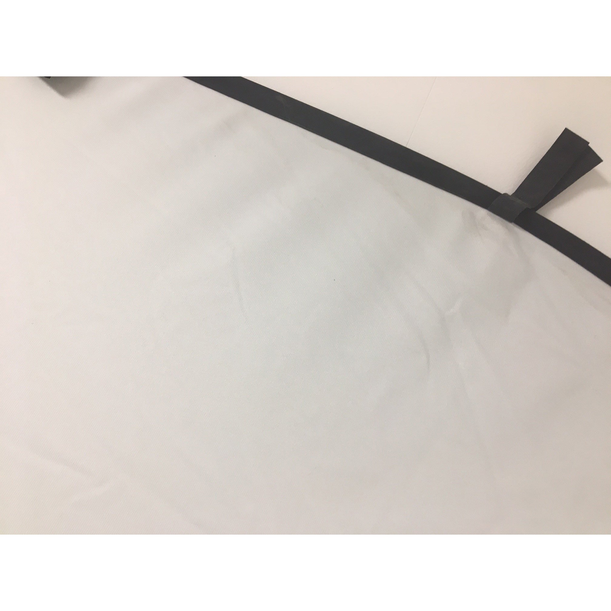 2x2.3m Dual Sided Green/White Collapsible Twist Background - Portable Photography Backdrop for Studio, YouTube Videos & Product Shoots