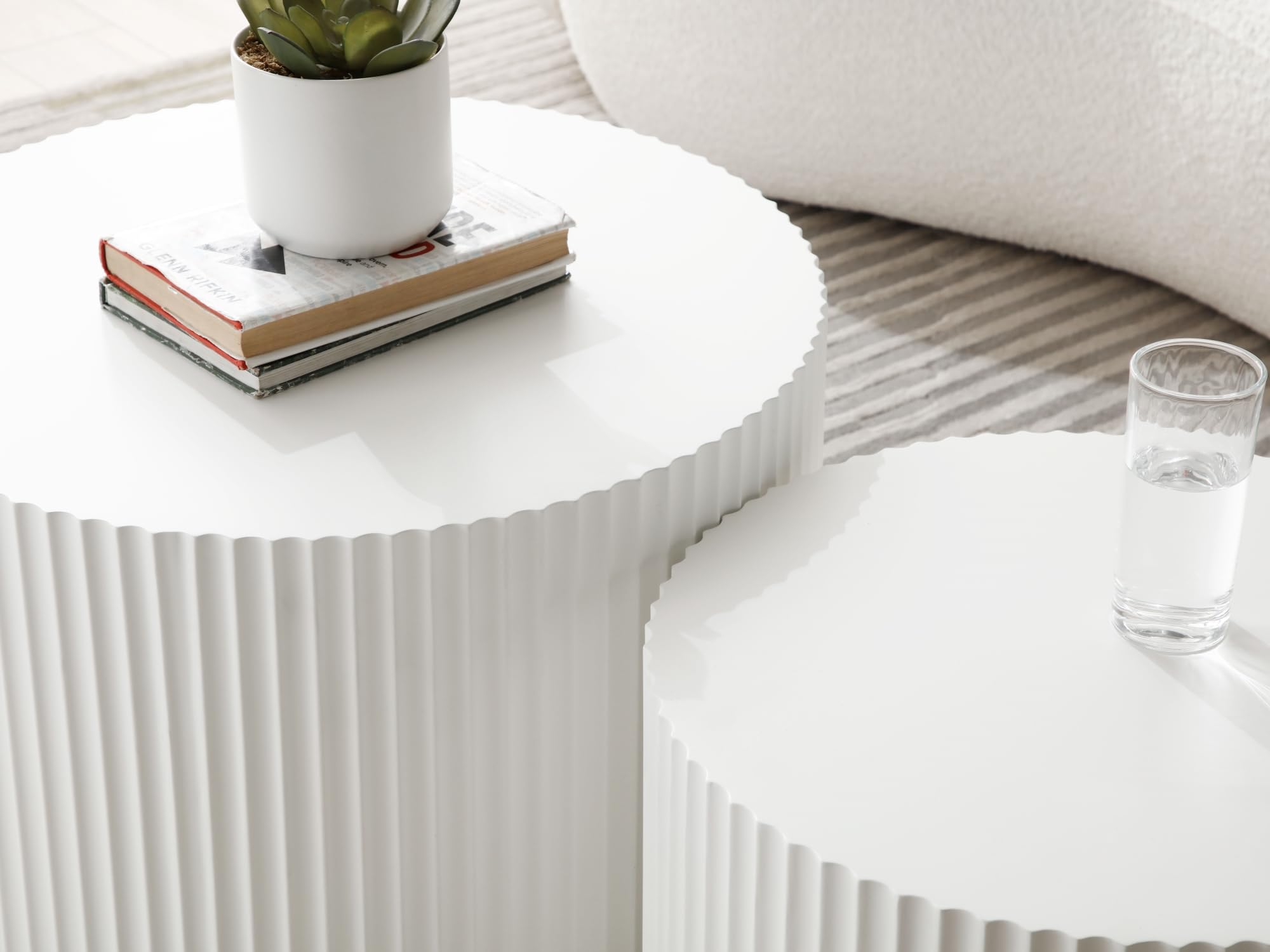 HMFULE 2-Piece Round Nesting Coffee Table Set - Modern Drum Cocktail & End Table for Living Room, Bedroom, Office - Matte White Finish - Space Saving Design for Small Spaces