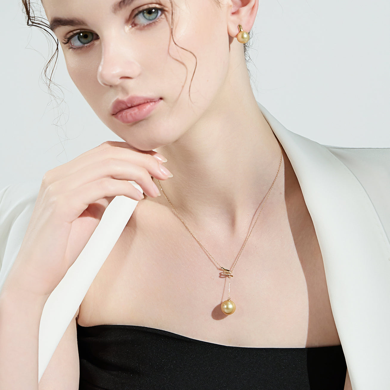 18K Gold Diamond South Sea Golden Pearl Necklace KN00121 - Luxury Bridal Jewelry, Anniversary Gift for Her, Elegant Evening Wear Accessory