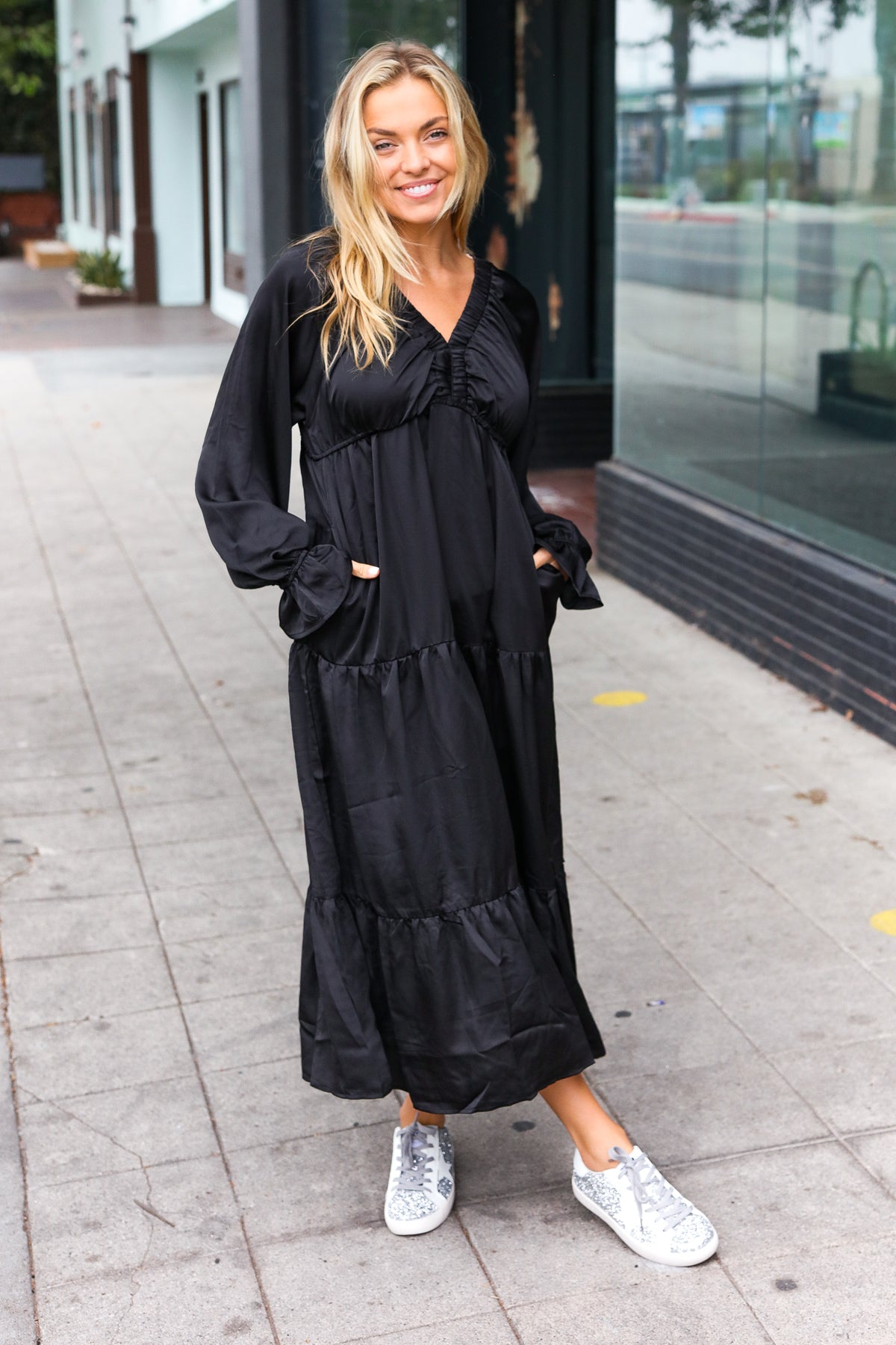 Elegant Black Elastic V-Neck Tiered Satin Maxi Dress for Women - Perfect for Evening Parties, Weddings & Special Occasions
