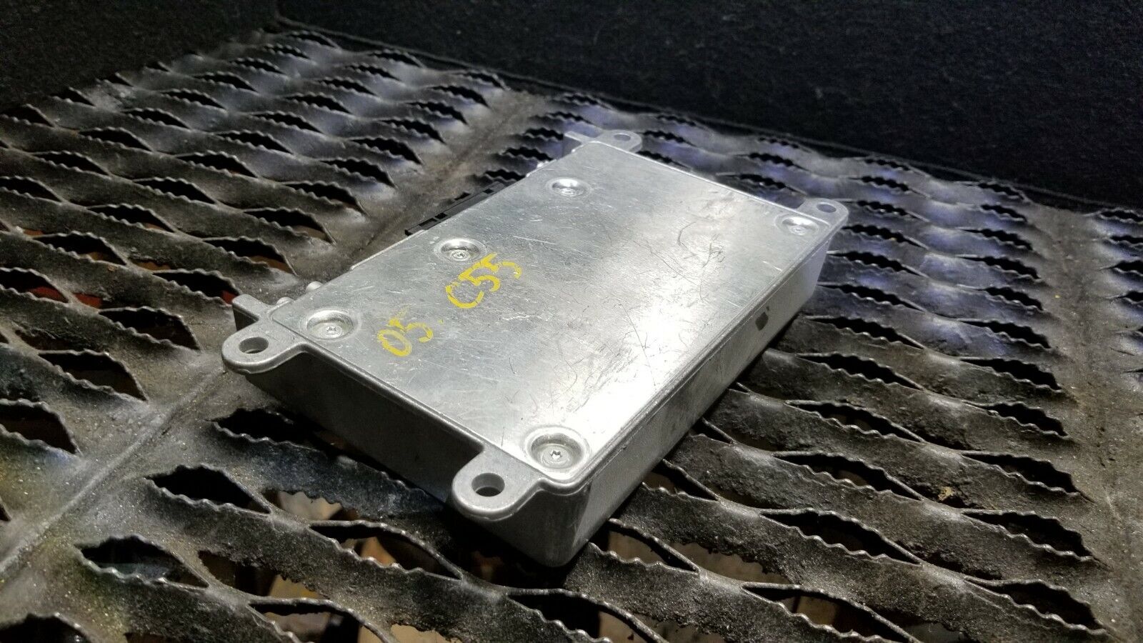 Original Mercedes W209 CLK500 Motorola Phone Communication Voice Module OEM N18 - Perfect for Car Audio Upgrades & Hands-Free Calling