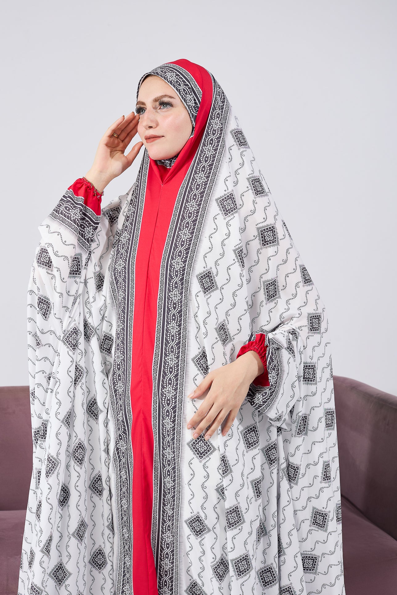 Elegant Arij Satin Prayer Gown with Ornate Black & White Print - Perfect for Islamic Prayer, Religious Ceremonies & Special Occasions