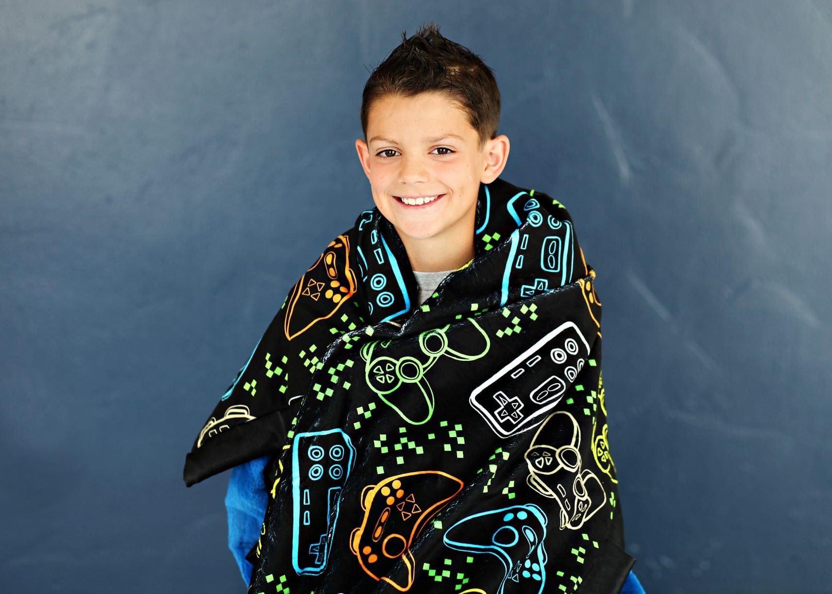 Cozy Fleece Game Day Blanket for Football & Sports Fans - Perfect for Tailgating, Camping & Home Comfort