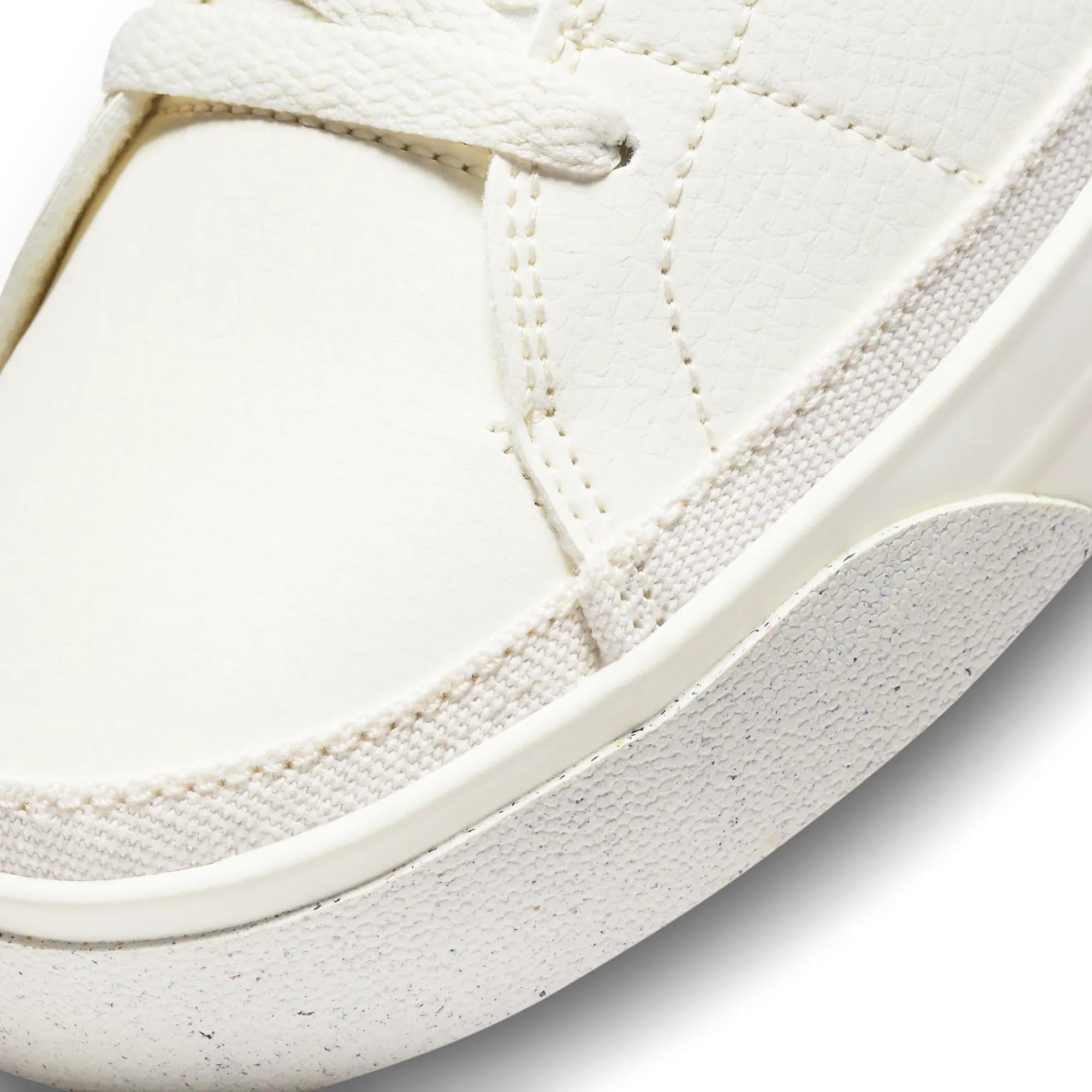 Nike Women's Running Shoes - Lightweight Low-Top Athletic Sneakers for Jogging, Gym Workouts & Casual Wear