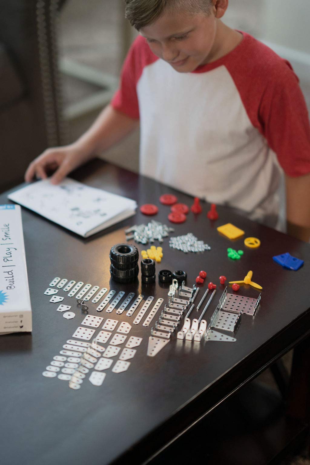 STEM Building Toys for Kids Ages 8-12 | 236-Piece Metal Erector Set Construction Kit | Educational Engineering Toys for Boys & Girls | Perfect for Classroom STEM Learning & Creative Play at Home