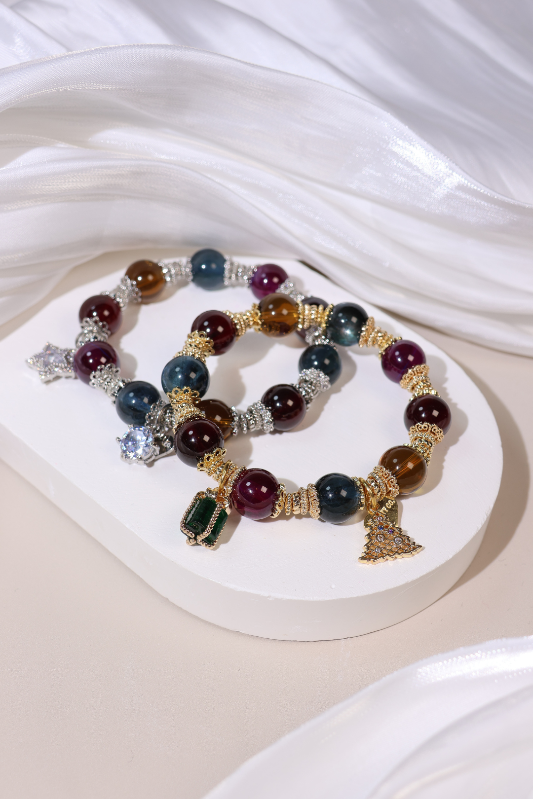 Axmas Village Frosted Berry Bracelet - Elegant Christmas Jewelry Gift for Women, Perfect for Holiday Parties & Festive Occasions