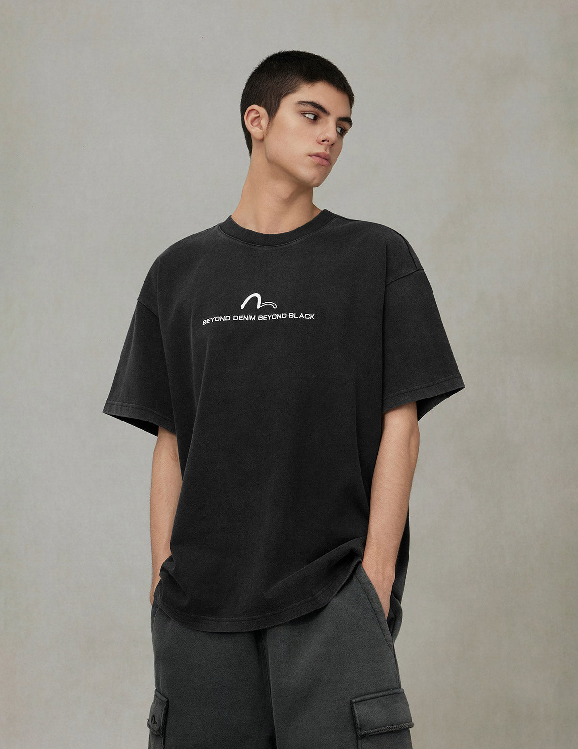EVISUKURO Embroidered Washed Relaxed Fit T-Shirt for Men - Soft Cotton Casual Tee for Everyday Wear, Street Style & Outfits