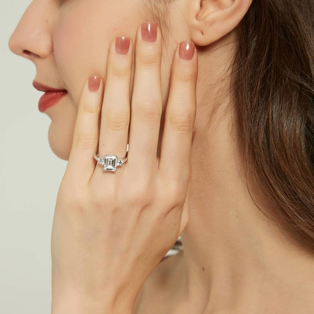 BERRICLE Sterling Silver 3-Stone Wedding & Engagement Ring 2.6 Carat Emerald Cut Cubic Zirconia CZ Promise Ring for Women, Rhodium Plated Size 4-10 - Perfect for Proposals, Anniversaries & Special Occasions
