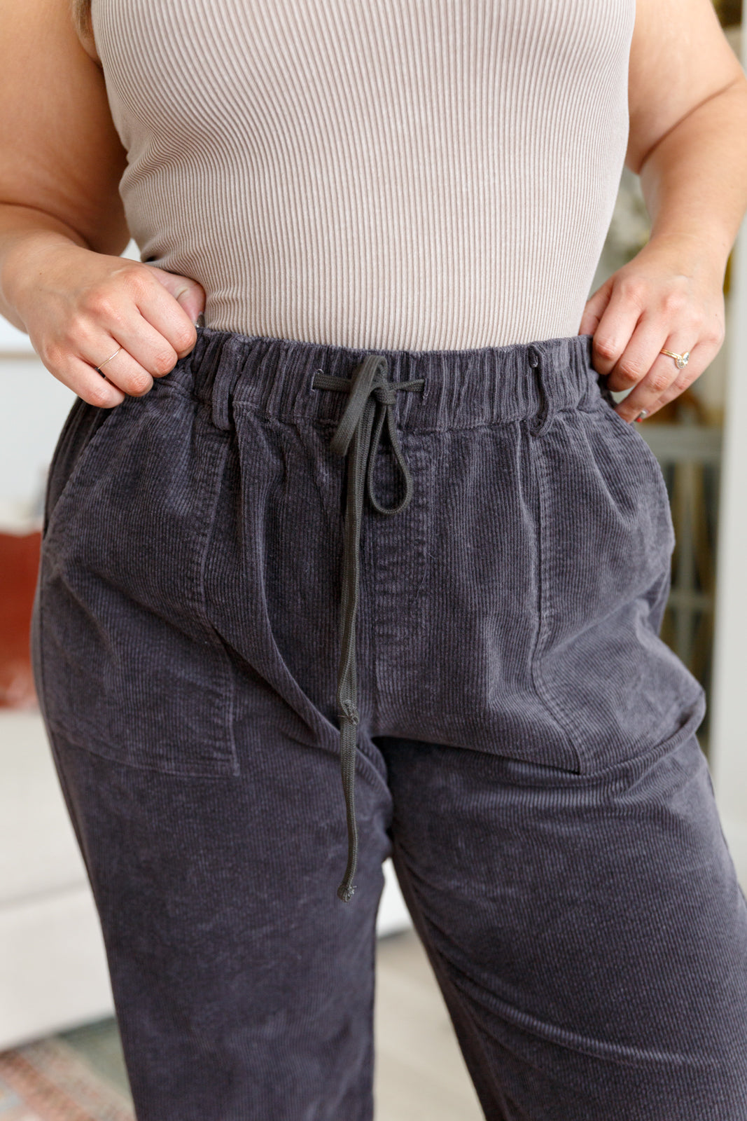 Stylish Women's Corduroy Pants - Comfortable High Waisted Wide Leg Trousers for Fall & Winter | Perfect for Office, Casual Outfits and Weekend Wear