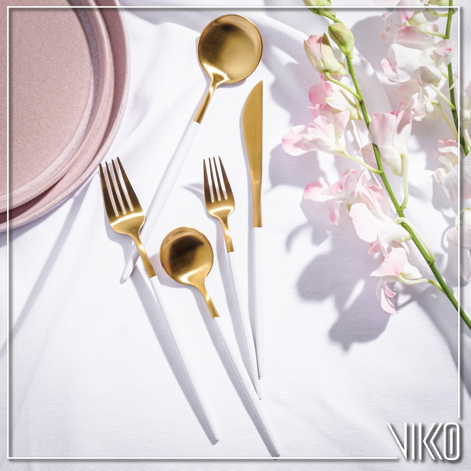Vikko Decor Modern Flatware Set - Matte White & Gold 20-Piece Stainless Steel Silverware Set (18/10) for Upscale Dining - Long Handled Cutlery Service for 4 - Elegant Two-Tone Flatware for Weddings, Dinner Parties & Fine Dining
