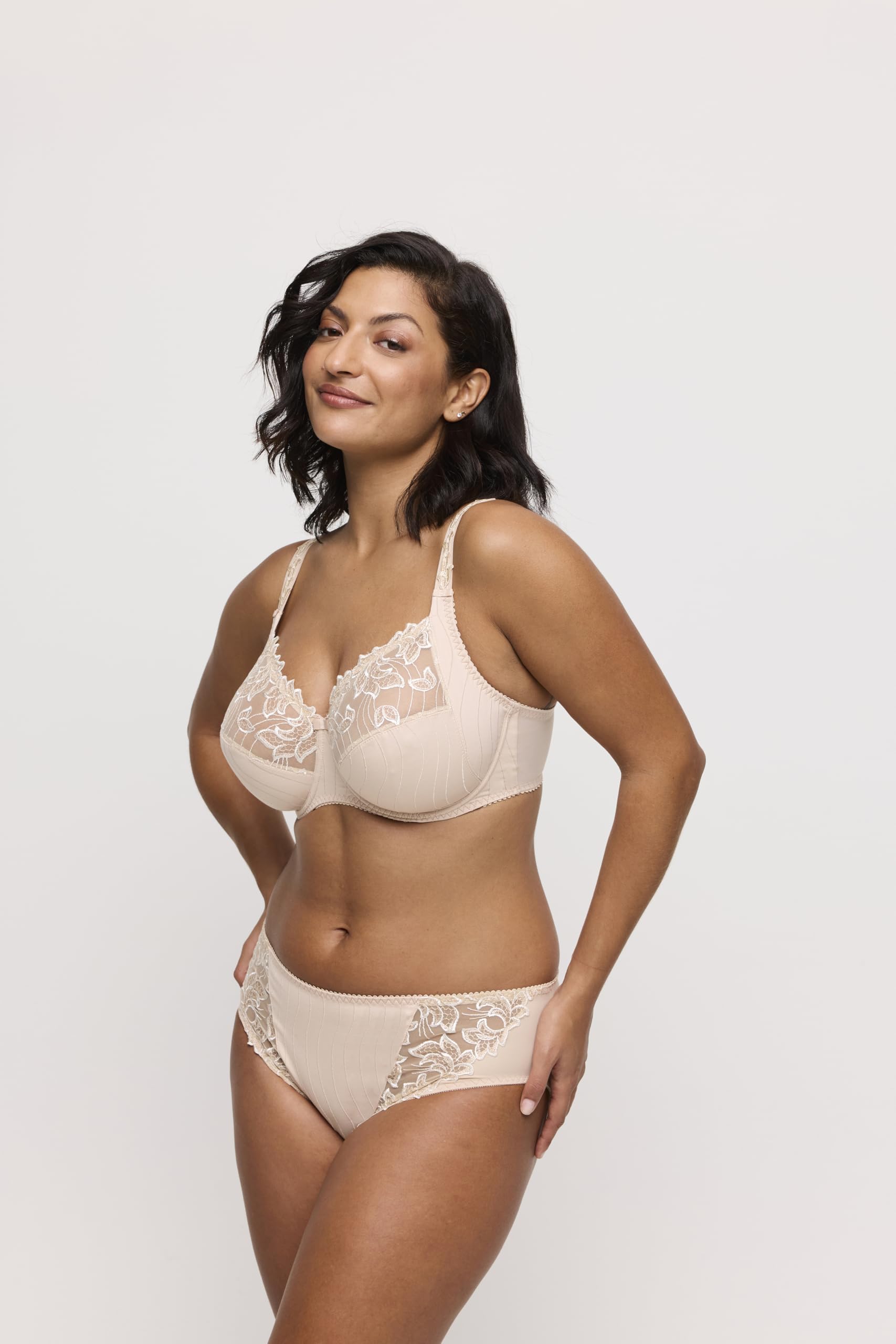 Primadonna Women's Wide Full Cup Bra - Comfortable Plus Size Lingerie for Everyday Wear & Special Occasions