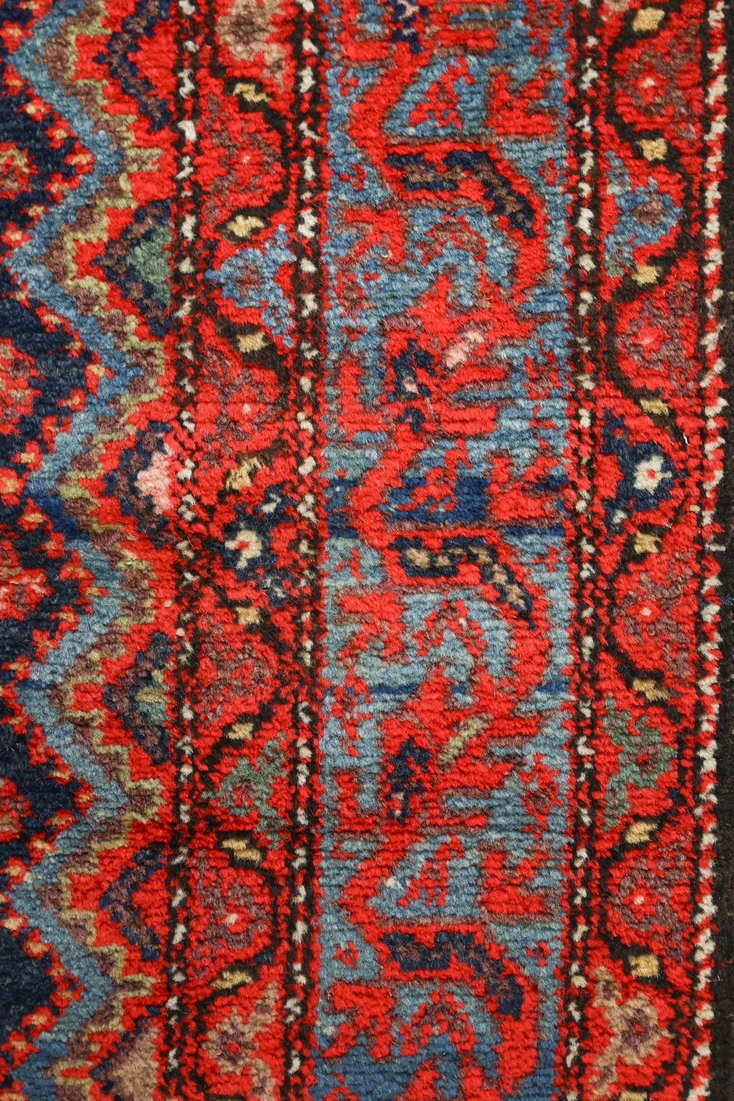 Handwoven Antique Malayer Tribal Rug - Traditional Persian Design for Home Decor, Living Room, Bedroom - J75296