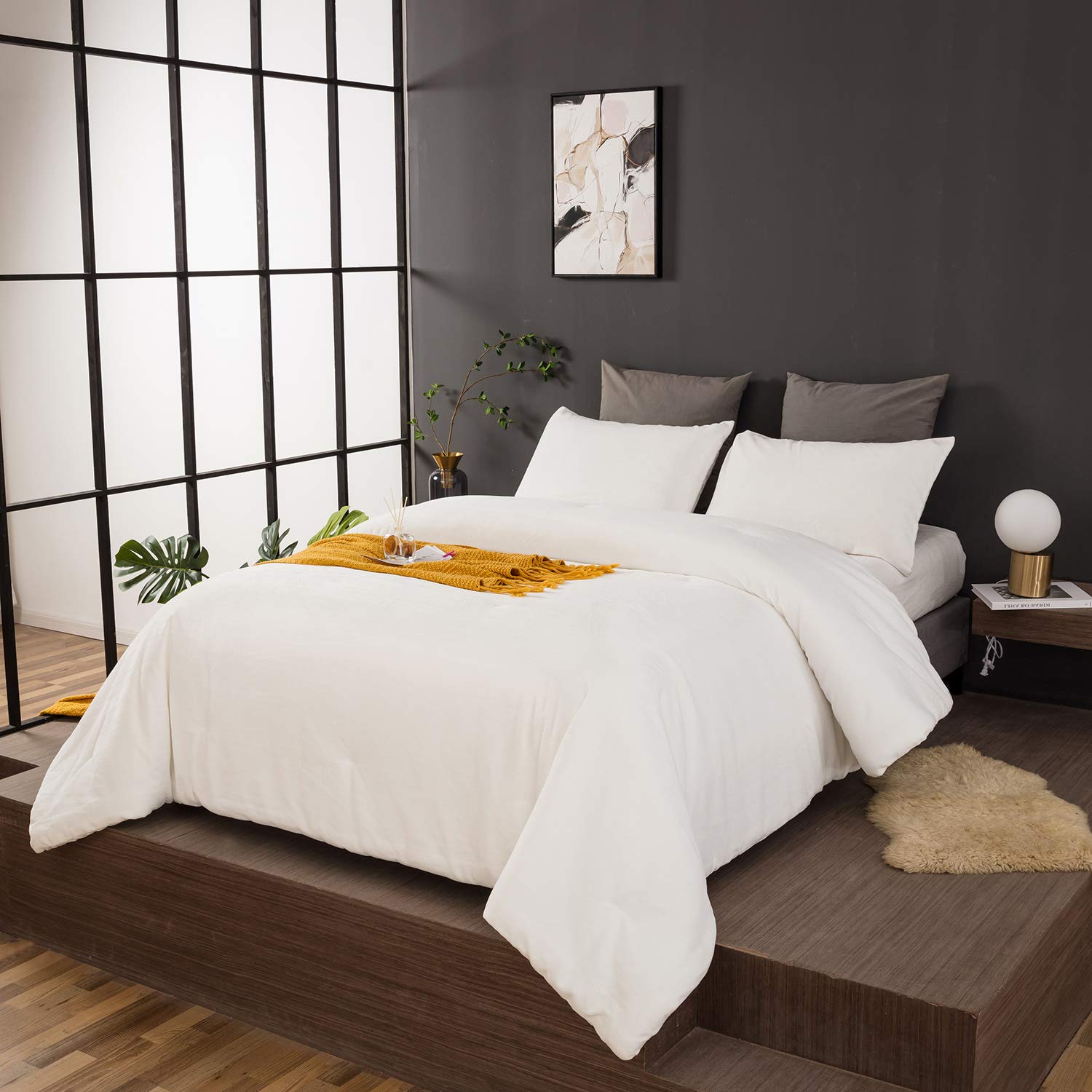 KAREVER White Velvet Comforter Set King Size - 3 Piece Flannel Velvet Bedding Set | Ultra Soft & Warm Fuzzy Comforter with Matching Pillow Shams | Perfect for Winter Bedding, Cozy Home Decor & Guest Room Essentials