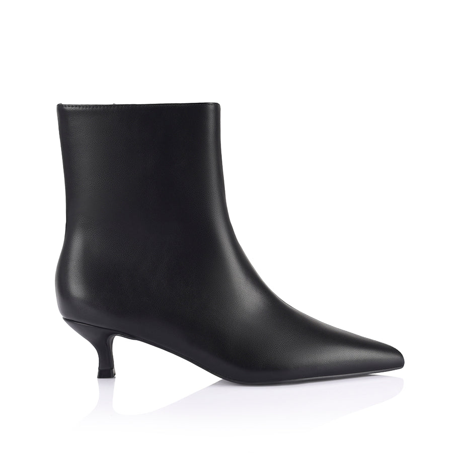 Luca Women's Black Ankle Boots - Stylish & Comfortable for Fall & Winter Fashion | Casual, Office & Night Out