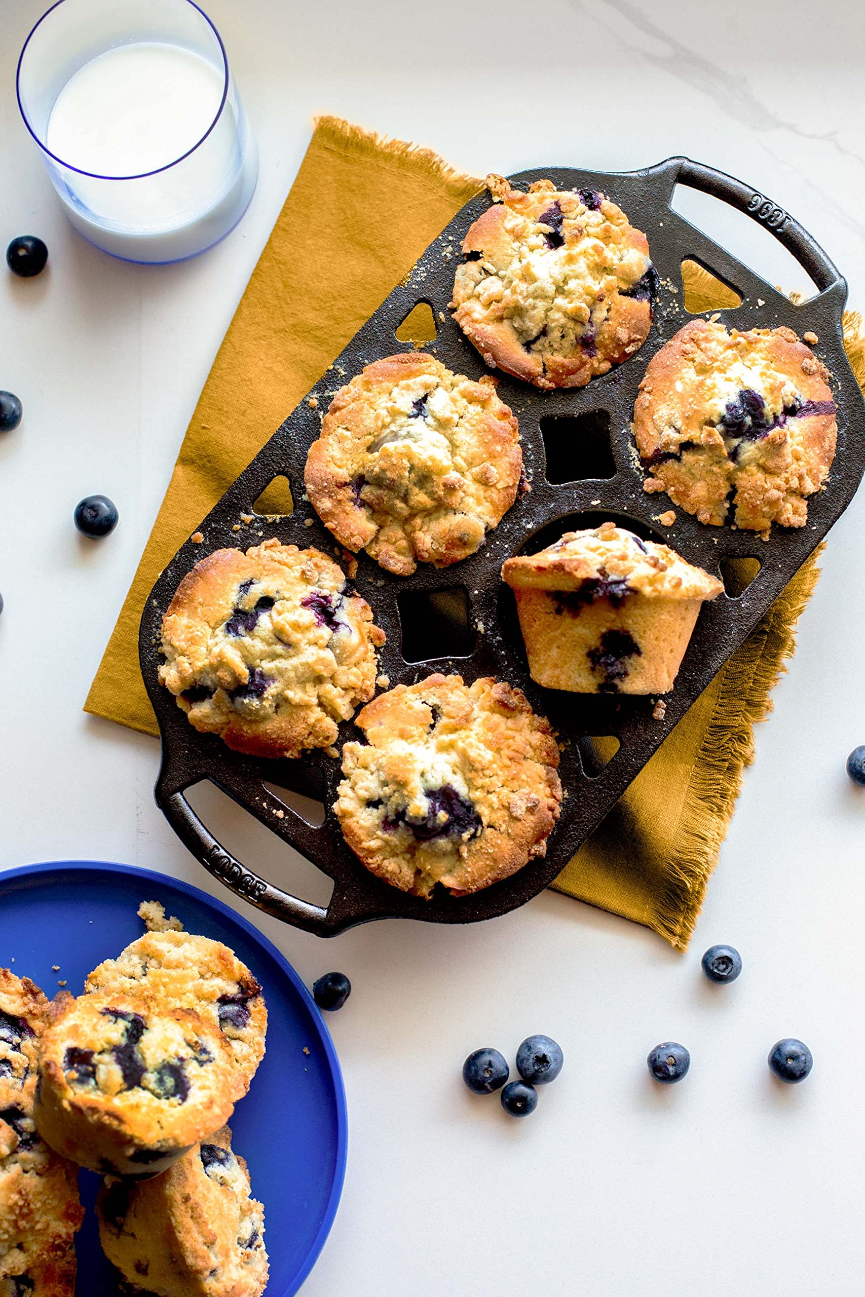 Lodge Cast Iron 2-Piece Muffin Pan Set - Premium Non-Stick Baking Pans for Cupcakes, Cornbread & Muffins - Perfect for Home Baking, Holiday Treats & Party Desserts