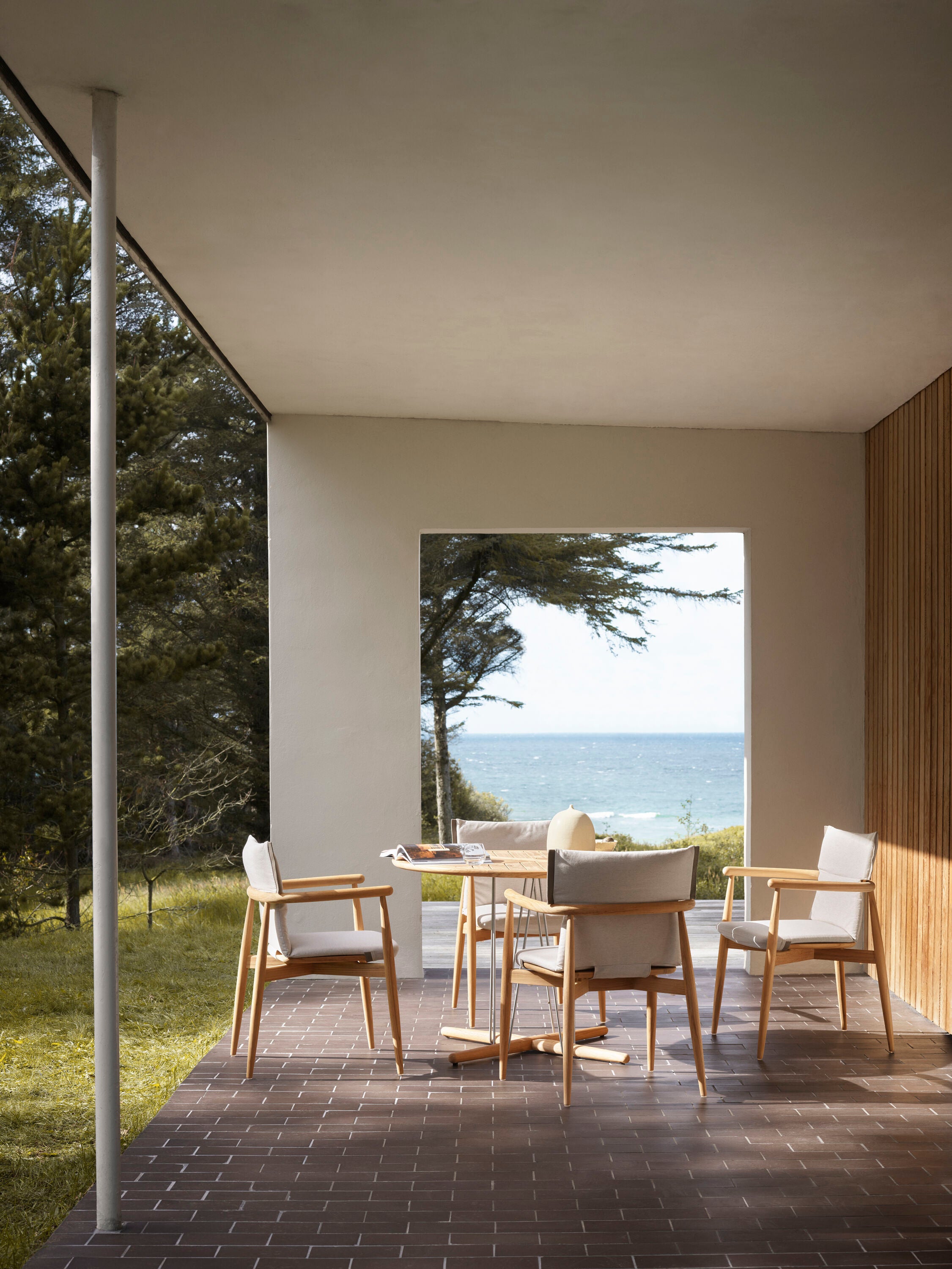 E008 Embrace Outdoor Dining Chair - Waterproof & Weather-Resistant Patio Furniture for Garden, Poolside, and Backyard - Perfect for Relaxing and Entertaining Outdoors