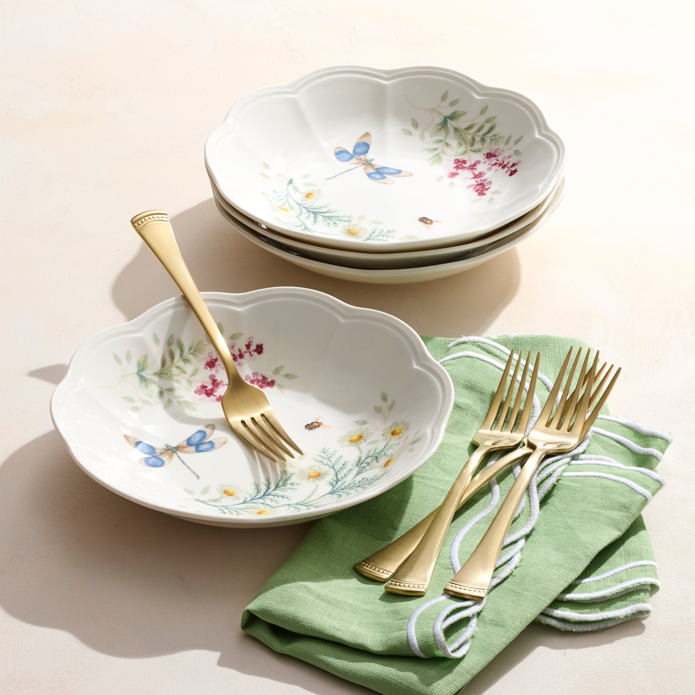 Butterfly Meadow Herbs Pasta Bowls Set of 4 - Elegant Ceramic Dinnerware for Italian Cuisine, Perfect for Family Dinners & Entertaining Guests