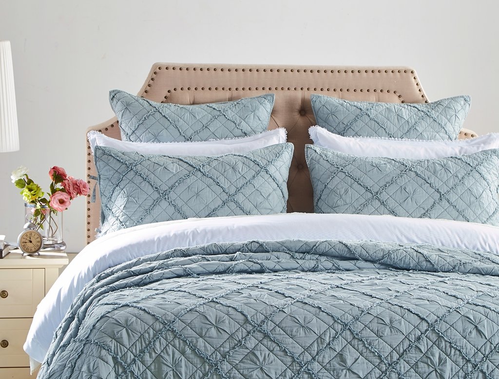 Luxury Calla Angel Diamond Applique Pure Cotton Voile Quilt - Queen Size, Fog Gray - Soft & Breathable Bedding for Master Bedroom, Guest Room, or Hotel Decor