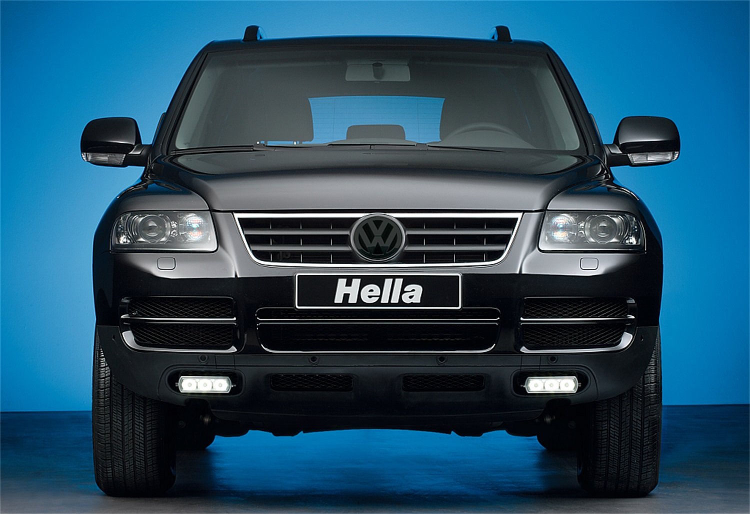 Hella 009496801 LED DRL Lamp Kit - 3 LED, 9-33V, Universal Fit for Cars, Trucks & SUVs - Perfect for Daytime Running Lights & Enhanced Visibility