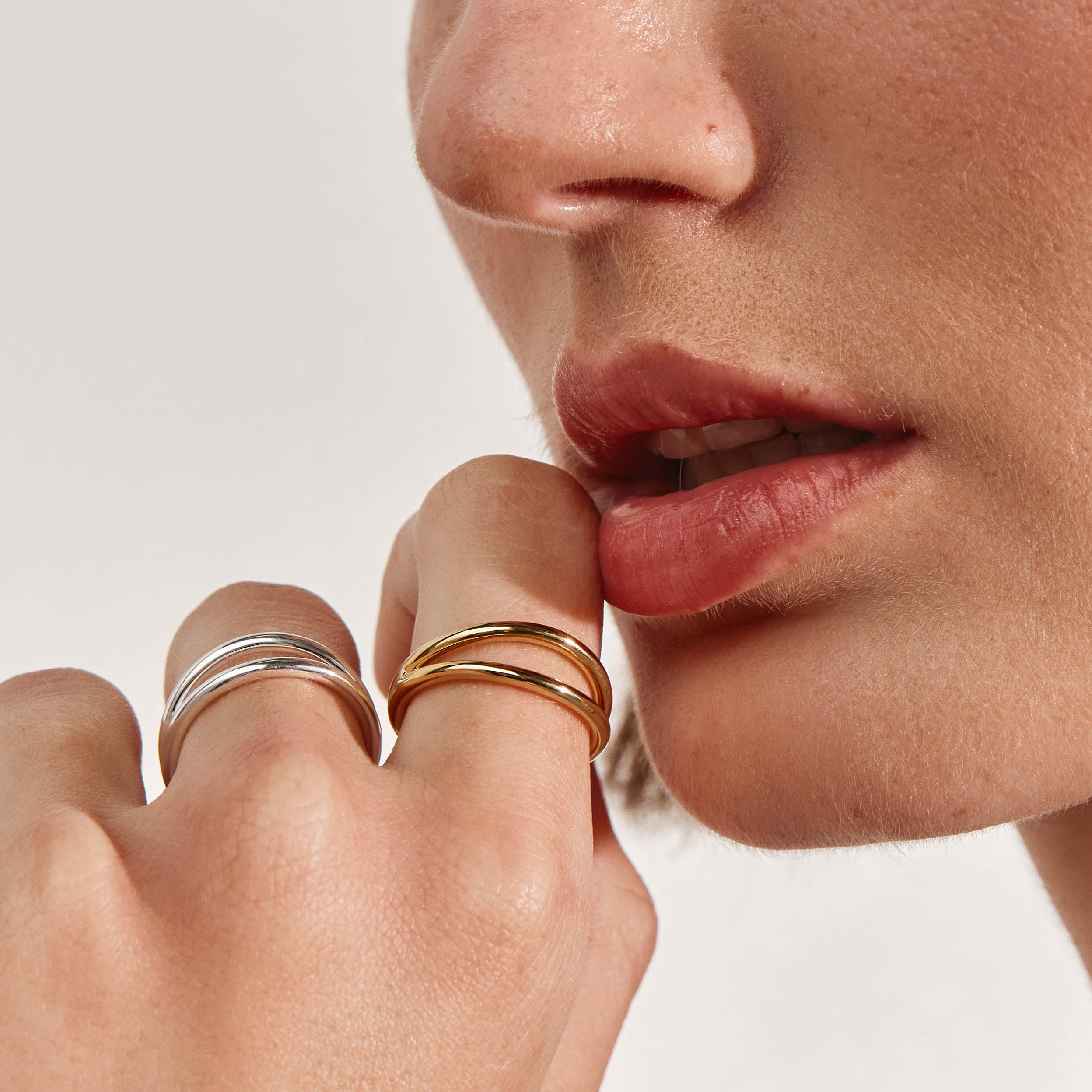 Premium Double Band Split Ring in Gold - Durable Jewelry Connector for Keychains, Charms & DIY Crafts - Perfect for Jewelry Making and Accessories
