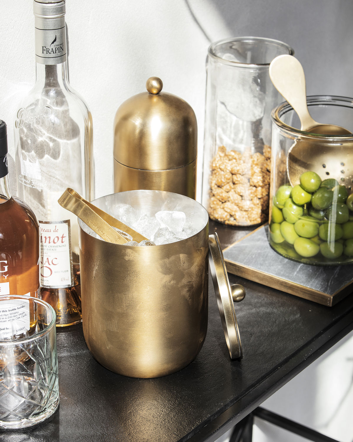 Premium Stainless Steel Ice Wine Bucket - Elegant Chilling for White & Red Wine, Champagne - Perfect for Parties, Weddings & Home Entertaining