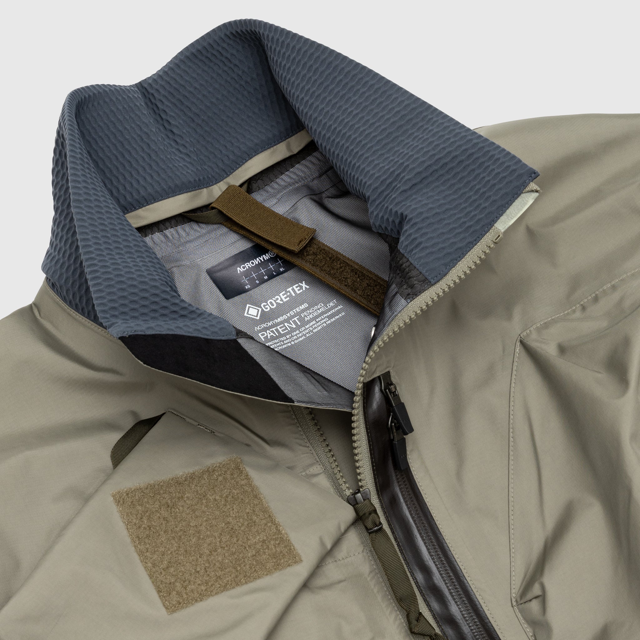 J123A GT 3L Gore-Tex Interops Jacket - Waterproof & Breathable Outdoor Jacket for Hiking, Camping & Extreme Weather Protection