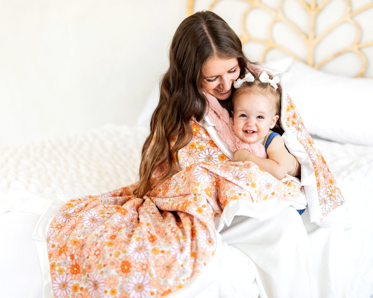 Boho Floral Blanket - Lightweight Soft Throw for Women, Cozy Home Decor, Perfect for Bed, Sofa, Picnic & Outdoor Use