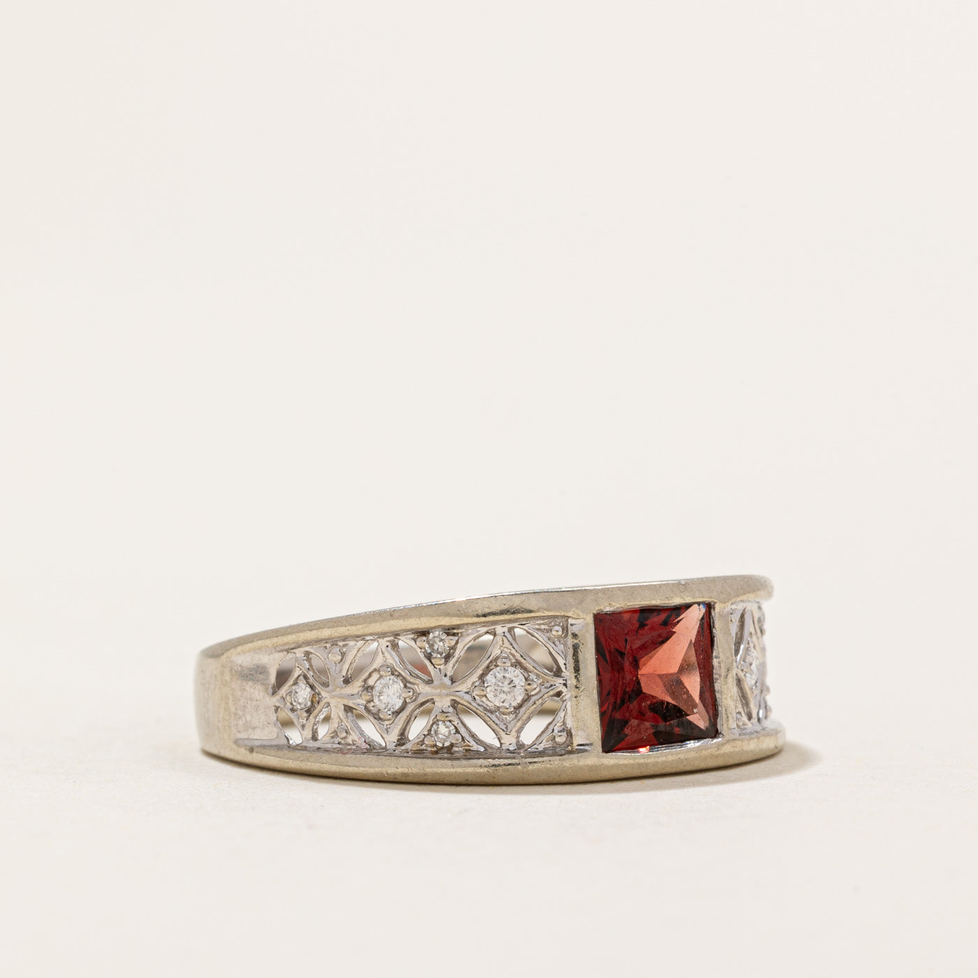 Garnet and Diamond Ring - 0.70ct Garnet with 0.05ctw Diamond Accents - Size 7 - Elegant Jewelry for Women, Perfect for Engagement, Anniversary or Special Occasion Gifts
