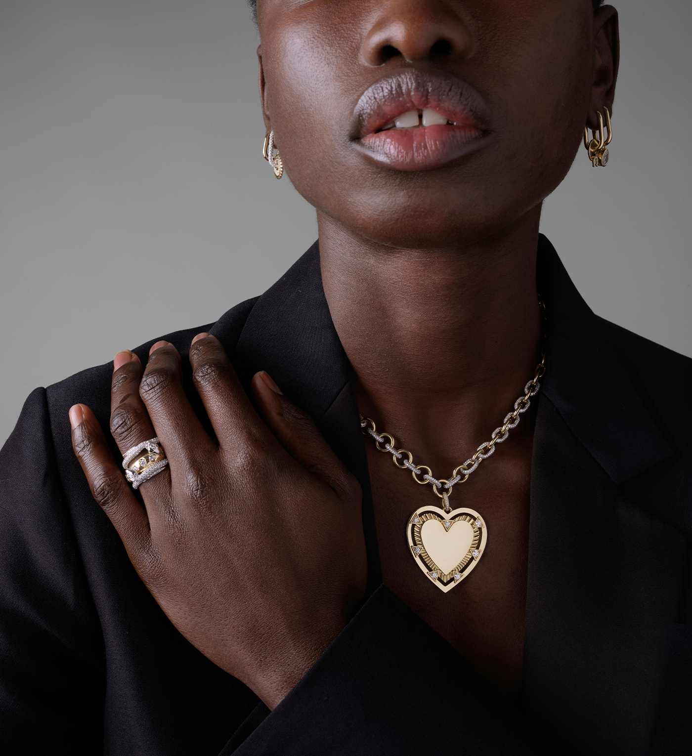 Stylish Midsized Mixed Link Pave Chain Necklace with Oversized Engravable Heart Pendant - Perfect for Valentine's Gifts, Anniversaries & Everyday Elegance