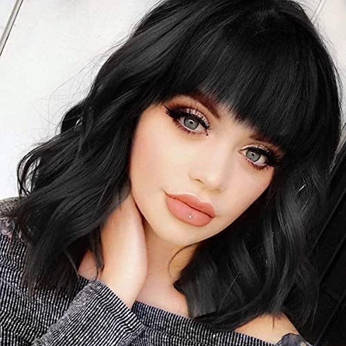 PHOCAS Short Black Wavy Synthetic Wig with Bangs - Shoulder Length Bob Wig for Women | Heat Resistant Natural Looking Hairpiece for Daily Wear & Cosplay | Perfect for Halloween, Parties, and Everyday Styling