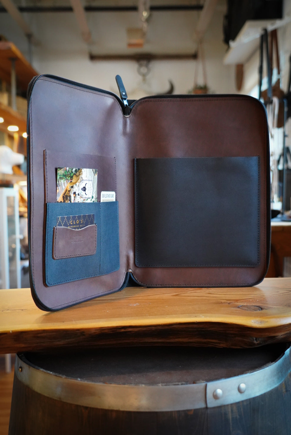 Professional Leather Padfolio with Notepad Holder - Flat Black & Dark Amber Harness Leather - Perfect for Business Meetings, Office Work, and Executive Gifts