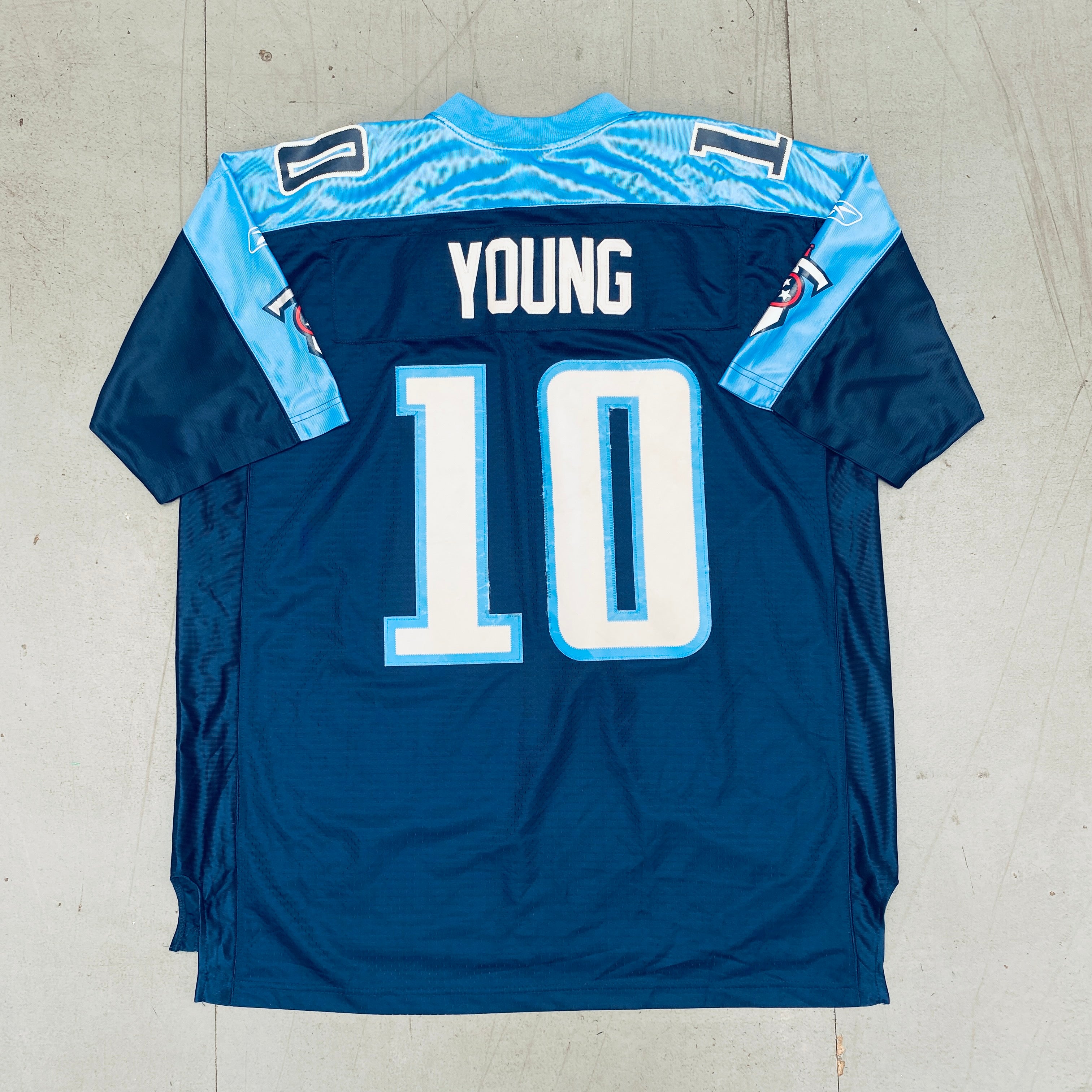 Vince Young Tennessee Titans 2007/08 Stitched NFL Jersey XXL - Authentic Football Fan Gear for Game Day & Sports Collectibles