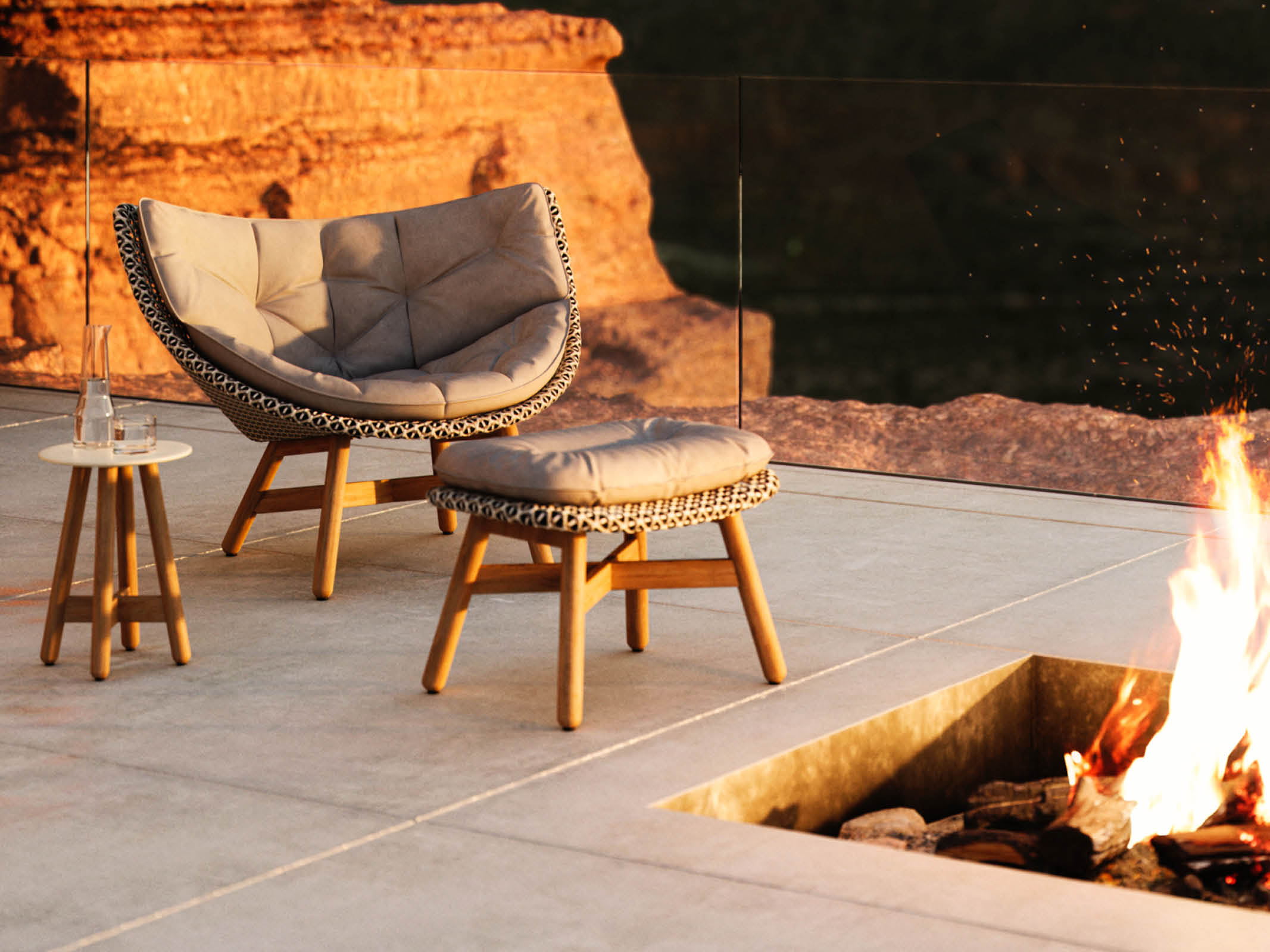 MBrace Lounge Chair - Modern Comfortable Recliner for Living Room, Bedroom & Patio - Perfect for Relaxing, Reading & Napping