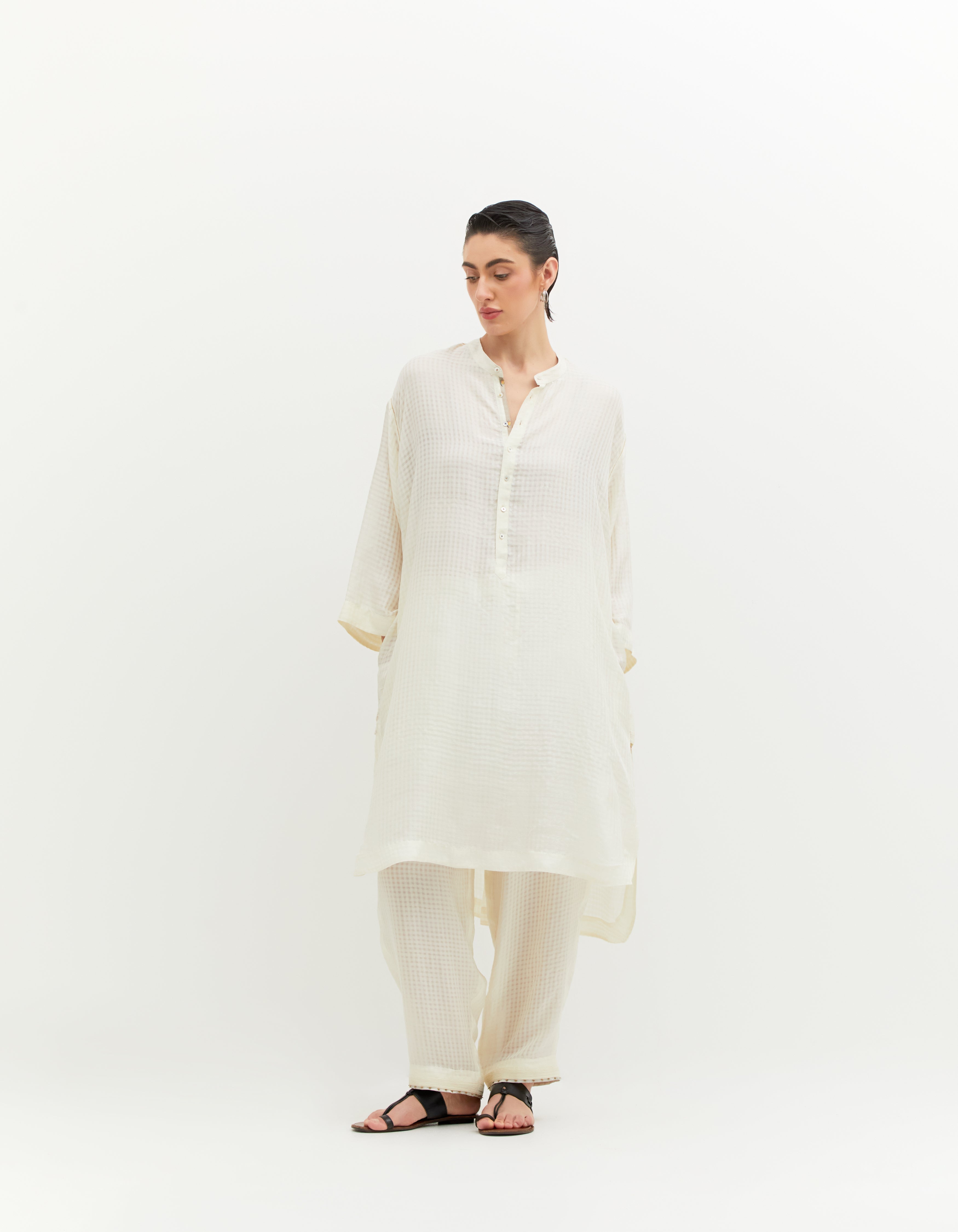 SD Firoza Kurta Silk Check White - Elegant Traditional Indian Women's Dress for Festivals & Special Occasions
