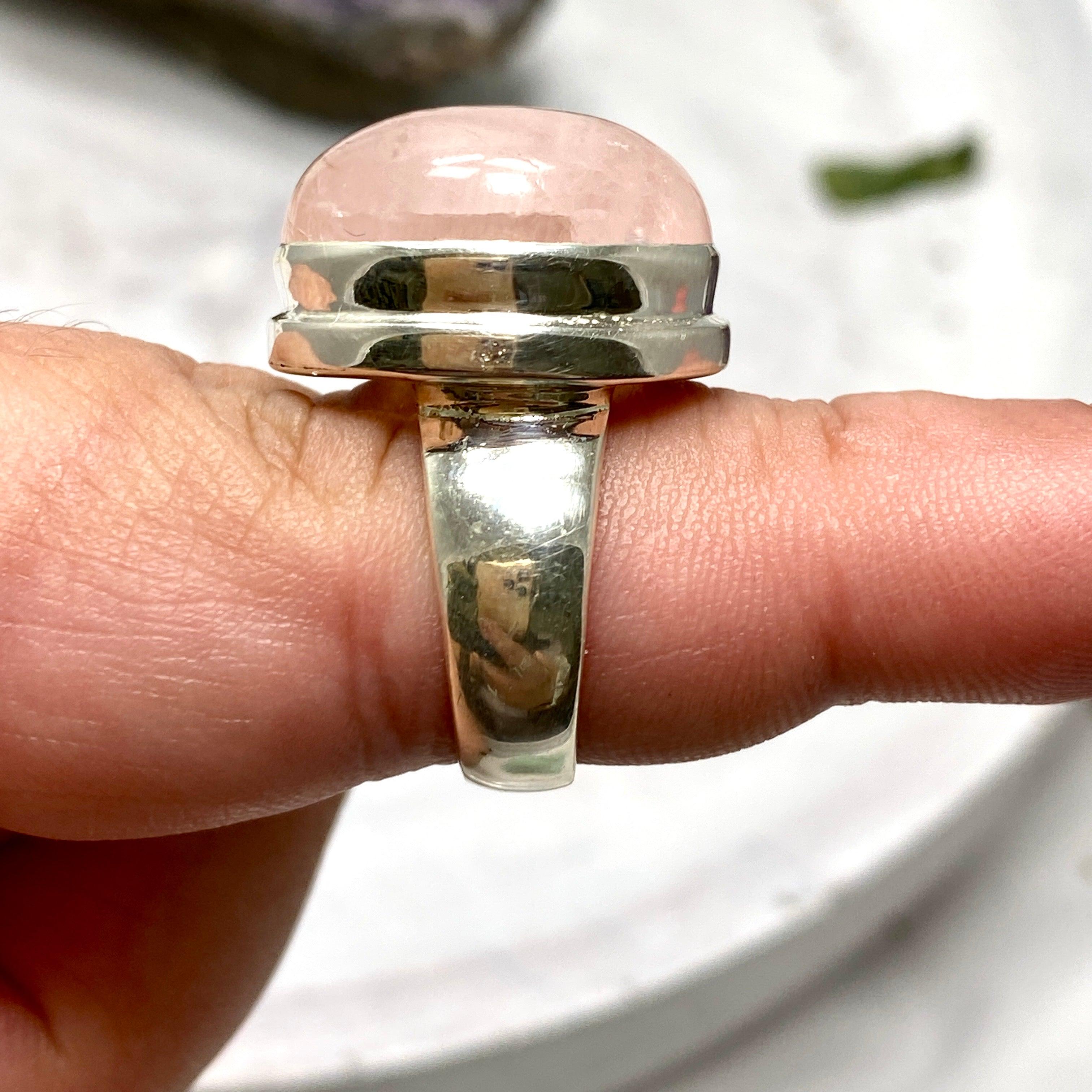 Morganite Oval Ring Size 8 - 14K Rose Gold Engagement Ring for Women, Elegant Gemstone Jewelry Gift for Brides, Anniversaries & Special Occasions