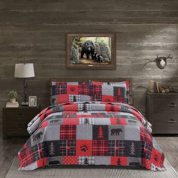 Queen Size Quilt Set - Rustic Plaid Patchwork Bedding Coverlet in Red & Black | Lightweight Reversible Lodge Cabin Bear Design with 2 Pillow Shams | Perfect for Country Home Decor, Cozy Bedroom & Cabin Retreat