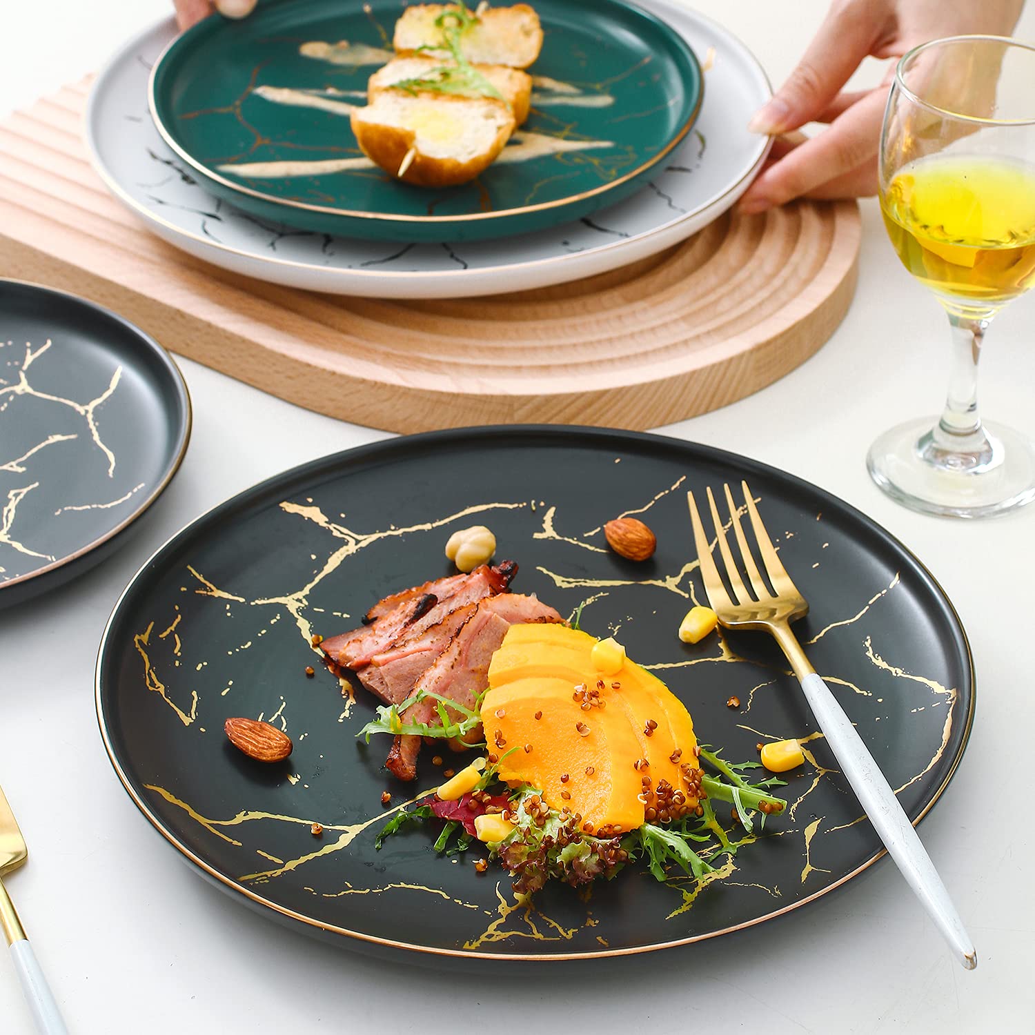 10 Inch Ceramic Dinner Plates Set for 4 - Gold and White Elegant Dinnerware | Microwave, Oven & Dishwasher Safe | Perfect for Holiday Dinners, Restaurant-Style Dining & Everyday Use