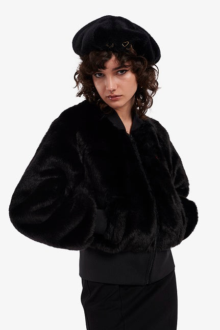 Amy Winehouse Black Velvet Beret Hat - Vintage Style Women's Fashion Beret for Casual Wear, Music Festivals & Retro Outfits