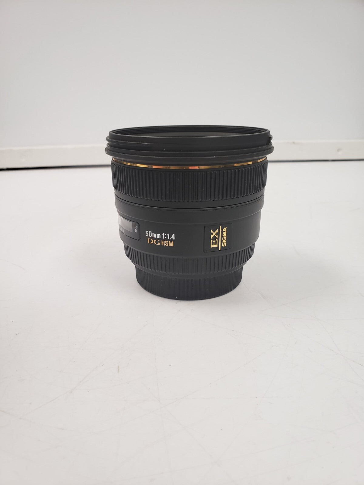 Sigma 50mm f/1.4 DG HSM Art Lens for Canon/Nikon/Sony - Professional Fast Prime Portrait Photography Lens for Low Light & Studio Shooting