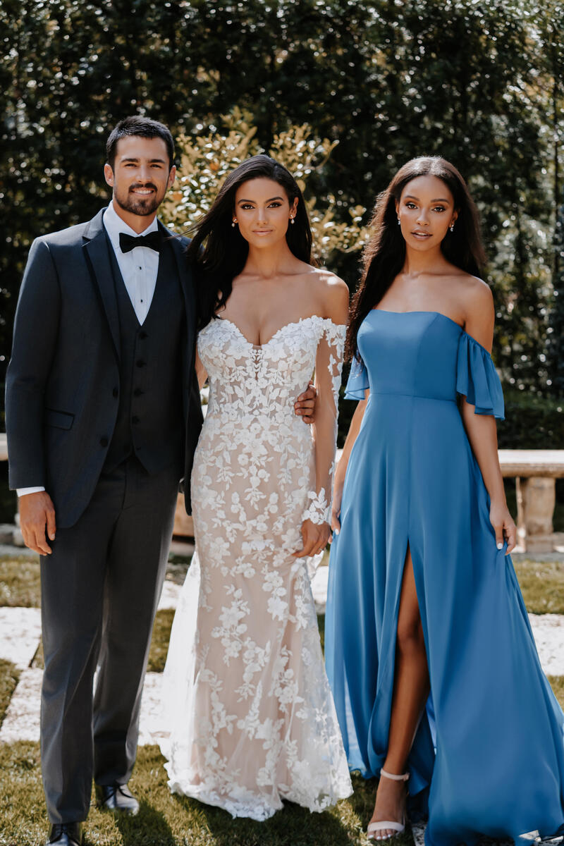 Allure Bridals 9863 Wedding Dress - Elegant A-Line Gown with Lace Details for Brides, Perfect for Church, Beach, and Ballroom Weddings
