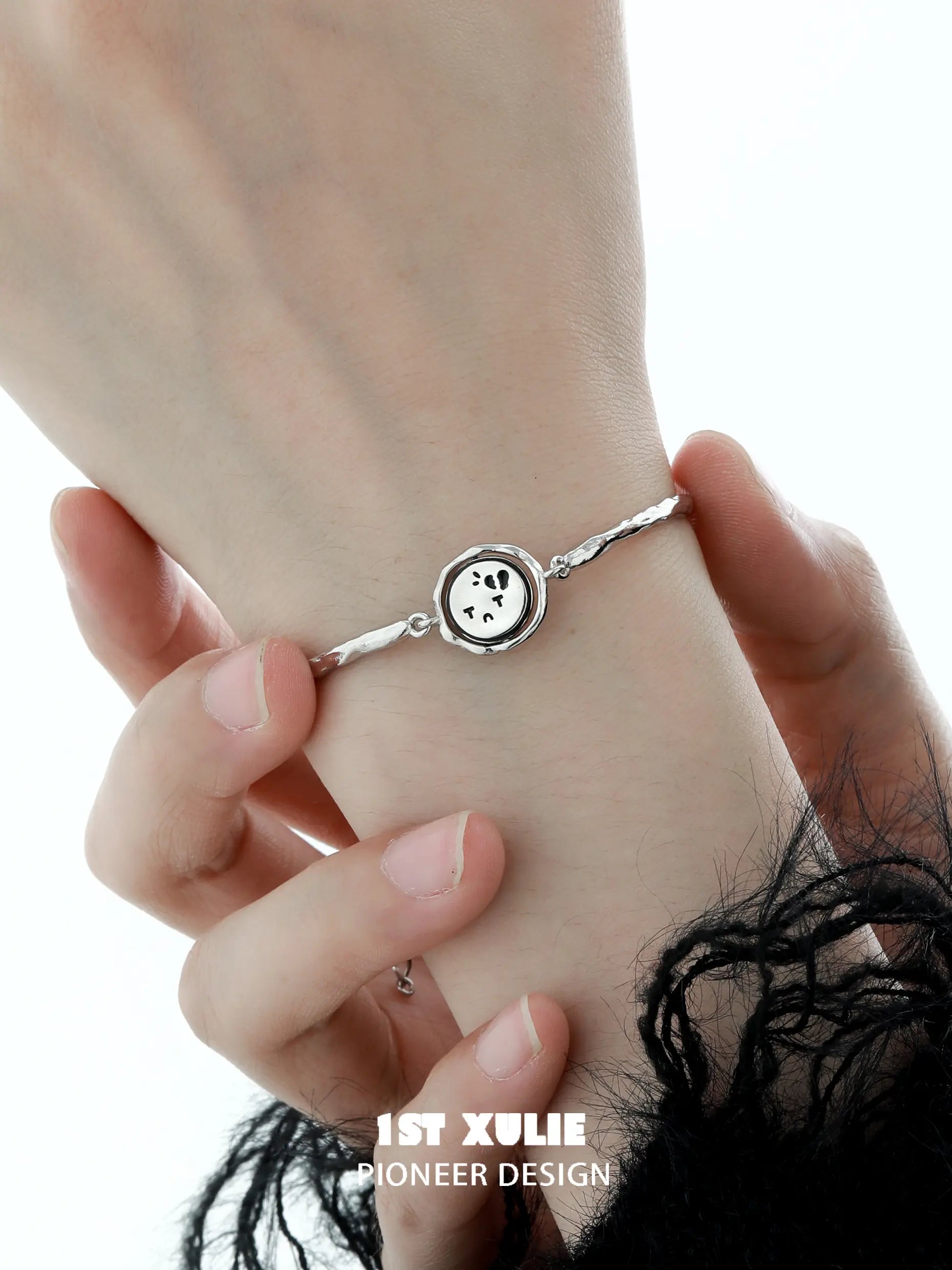 925 Sterling Silver Broken Heart Adjustable Open Bangle Bracelet - Mood Diary™ | Perfect for Breakup Recovery, Self-Love Gifts & Emotional Healing Jewelry