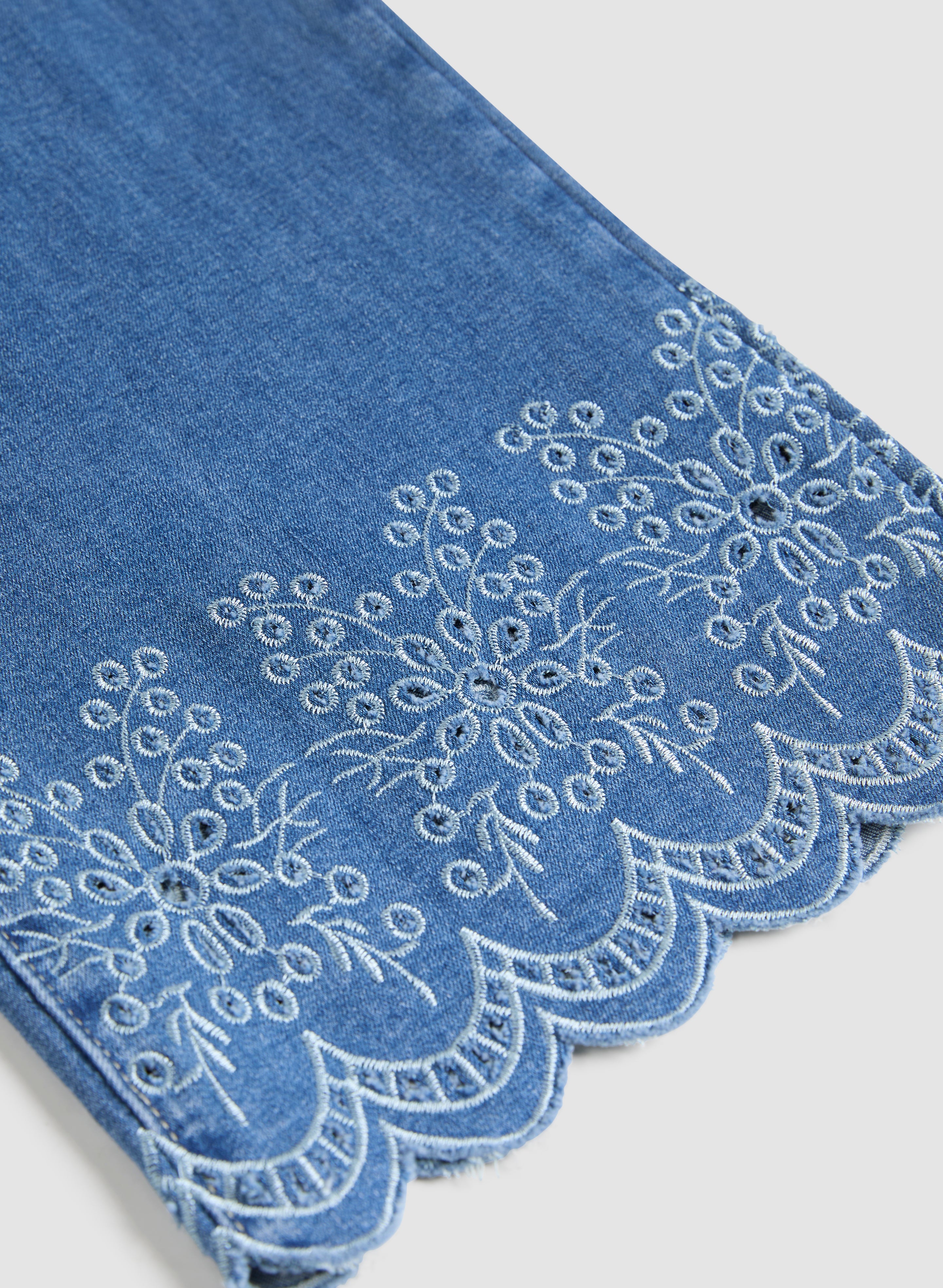 Embroidered Hem Capri Jeans for Women - Stretch Denim Pants with Floral Design | Perfect for Summer Outfits & Casual Wear