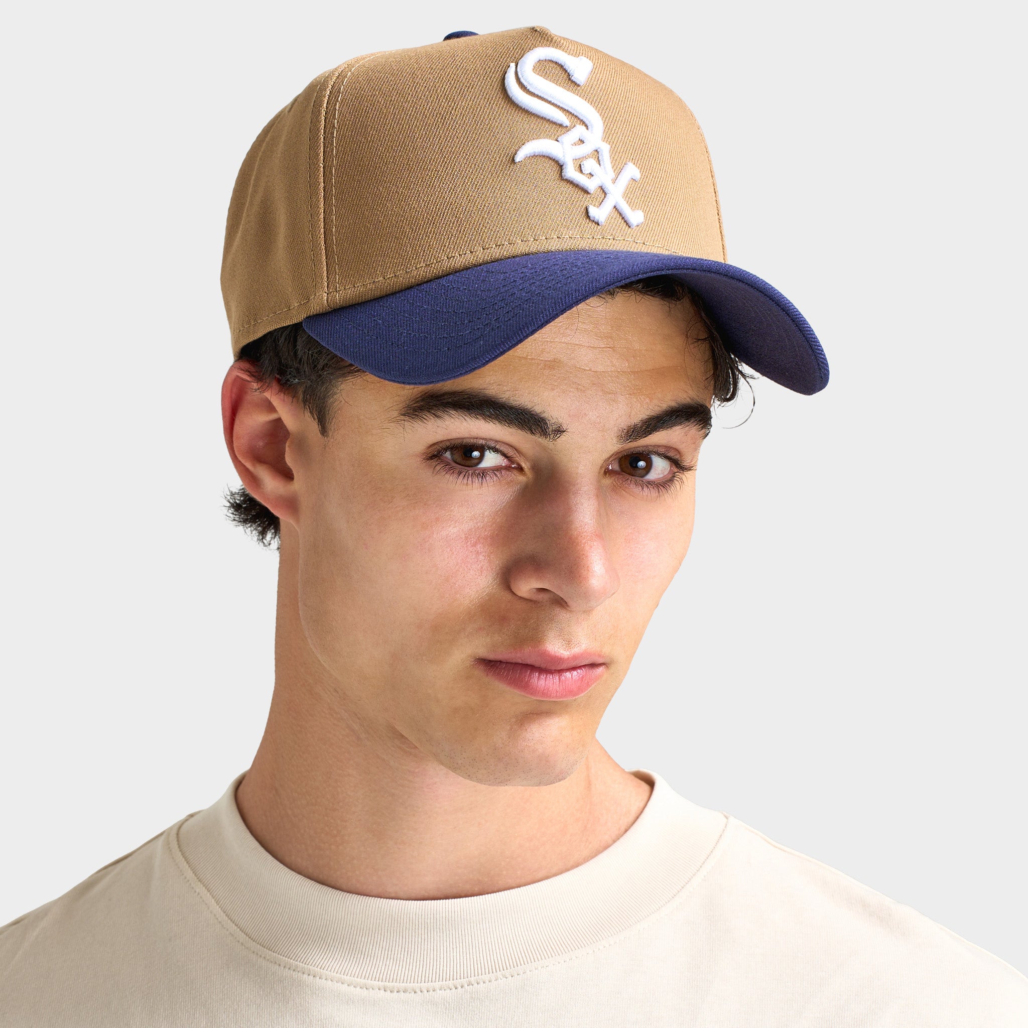 New Era Chicago White Sox 9FORTY AF Adjustable Cap - Khaki & Navy Baseball Hat for Men & Women - Perfect for Games, Sports & Casual Wear