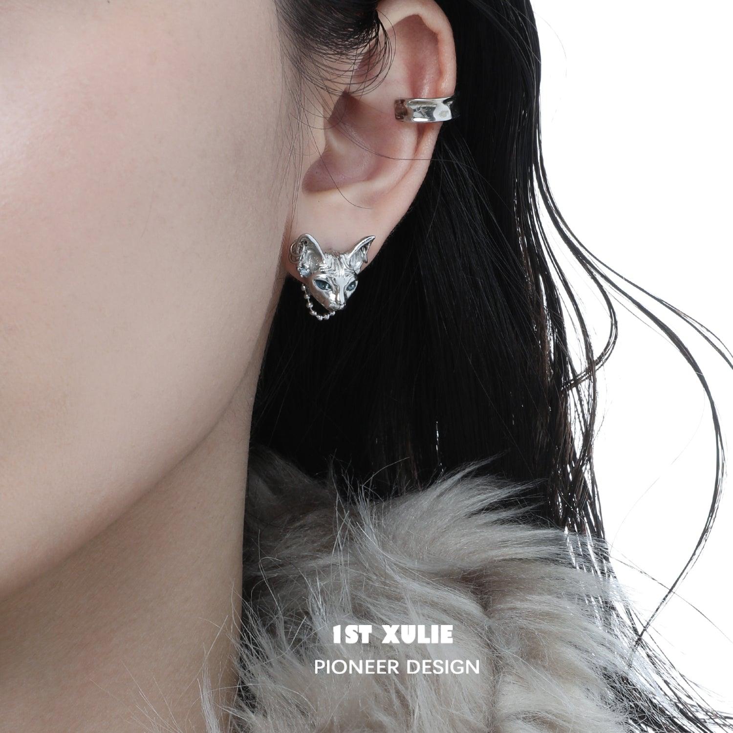 Stylish S925 Sterling Silver Cat Earrings with Dark Chain - Perfect for Women's Fashion, Gifts & Everyday Wear